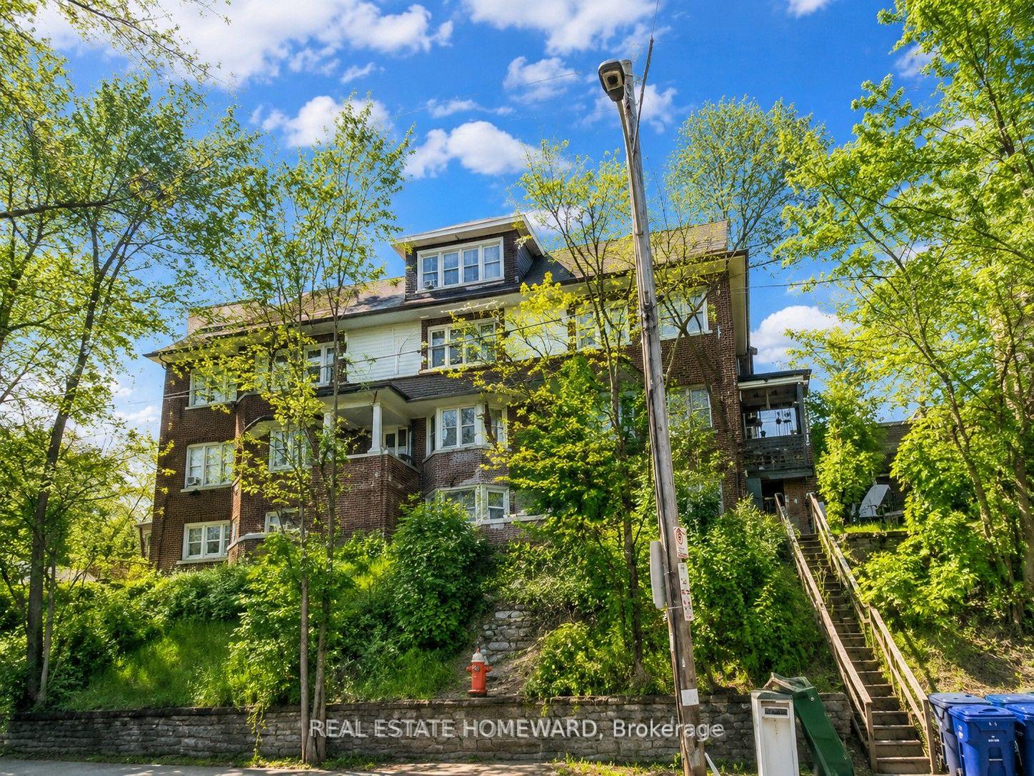 4 - 435 Parkside Drive Toronto Ontario Canada Rent residential Kelly & Quade Boone Real Estate Homeward, Brokerage*