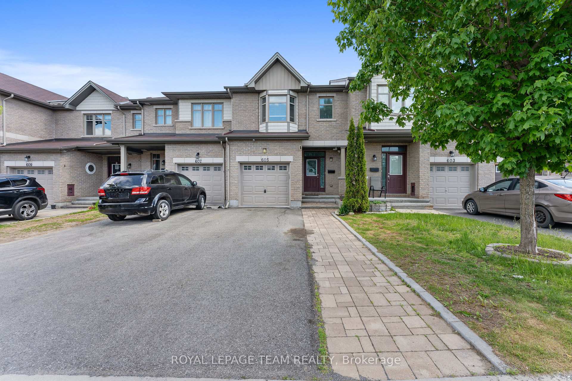 605 Sunburst Street Ottawa Ontario Canada Sale residential Angelika Rosato Right at Home Realty, Brokerage*