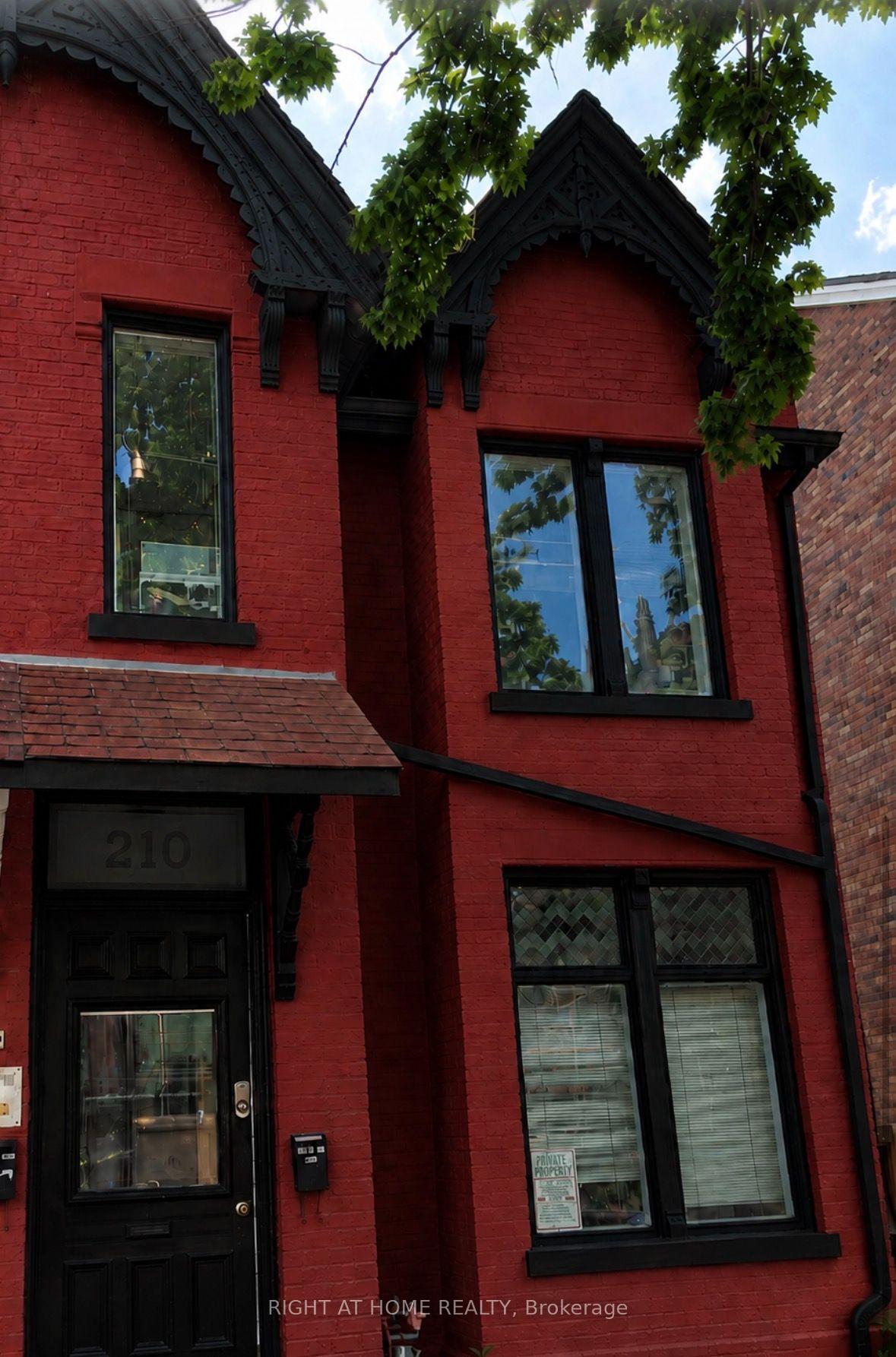 Unit 2 - 210 McCaul Street Toronto Ontario Canada Rent residential Ali Jahangir Right at Home Realty, Brokerage*