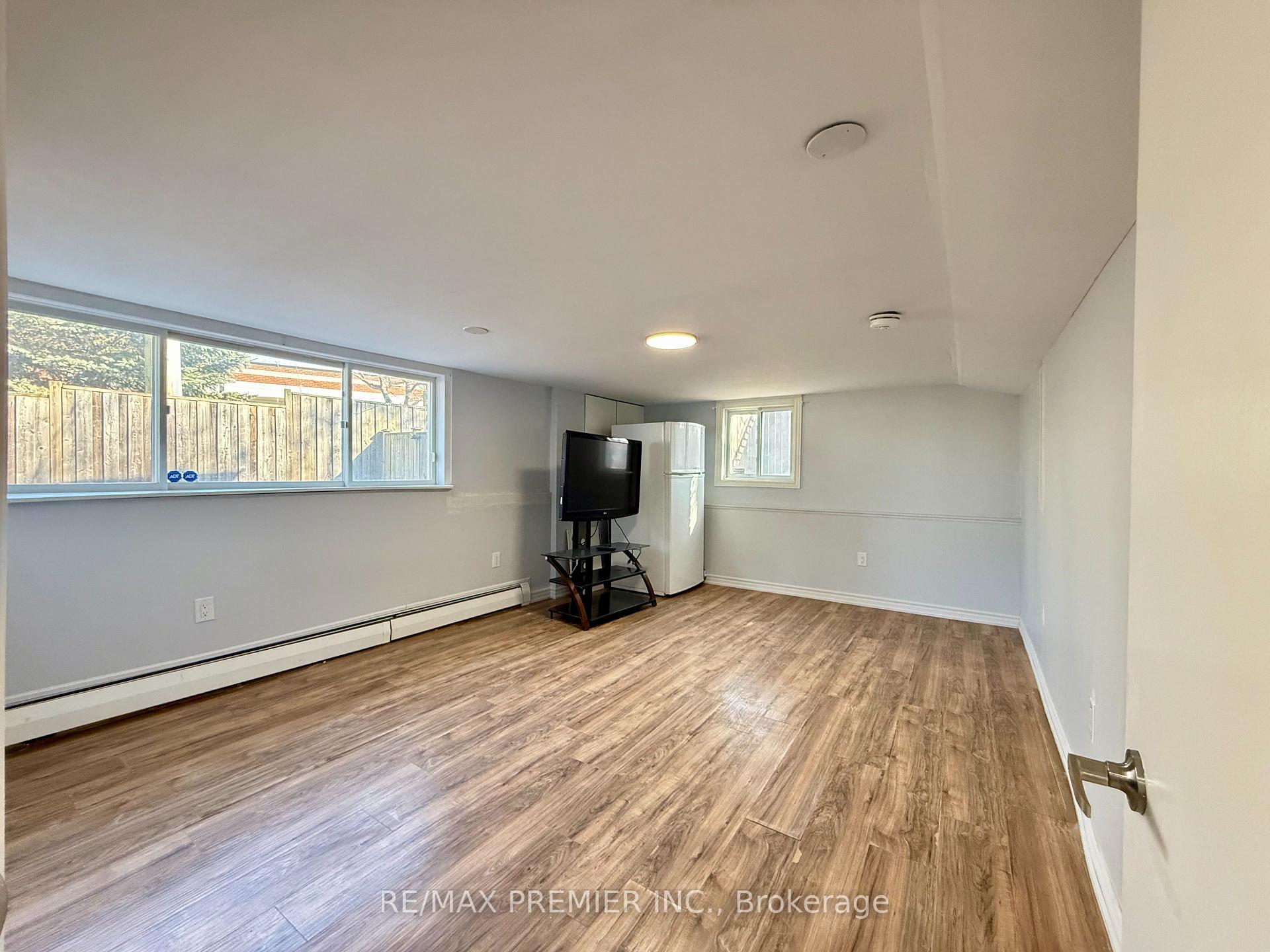 Lower - 288 Scott Street St. Catharines Ontario Canada Rent residential Leida Sefa RE/MAX PREMIER INC. Brokerage*