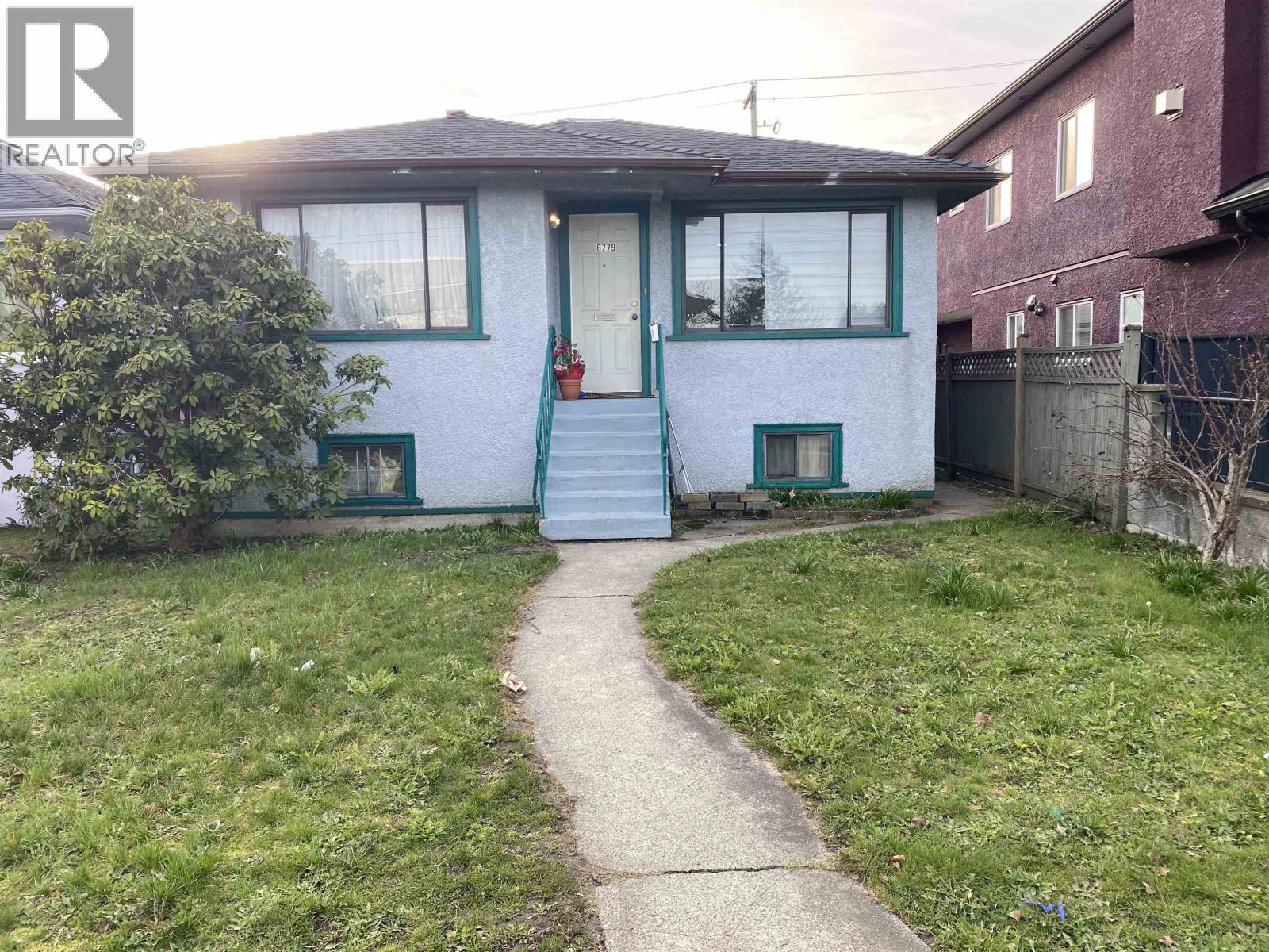 6779 MAIN STREET Vancouver British Columbia Canada Sale residential Sharon Mason HomeLife Benchmark Titus Realty