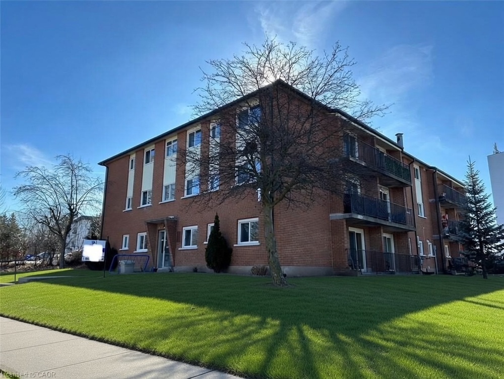 19 - 15 Mowat Blvd   Kitchener Ontario Canada Lease commercial Cari Hewick RE/MAX Solid Gold Realty (II) Ltd., Brokerage*
