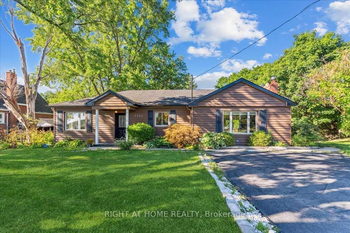Lower - 1252 Waterdown Road Burlington Ontario Canada Rent residential Serge Prokhorov Right at Home Realty, Brokerage*