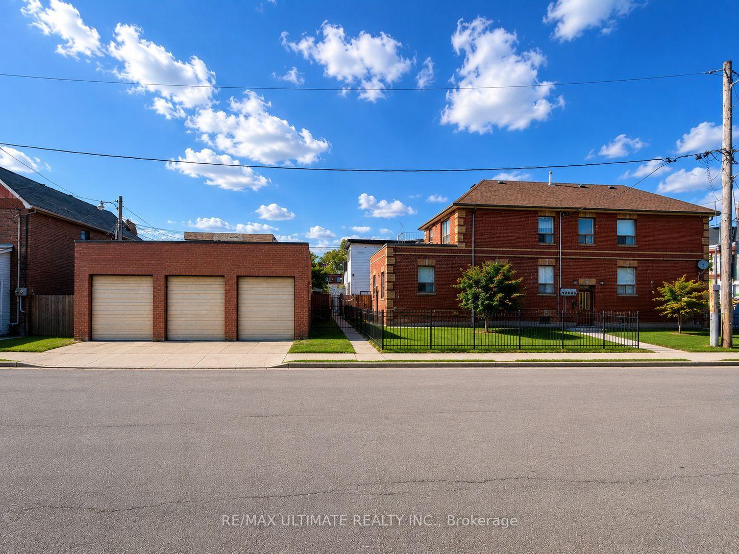 1440 DUFFERIN Street Toronto Ontario Canada Sale residential Leon Schaumer HomeLife/Cimerman Real Estate Ltd., Brokerage*