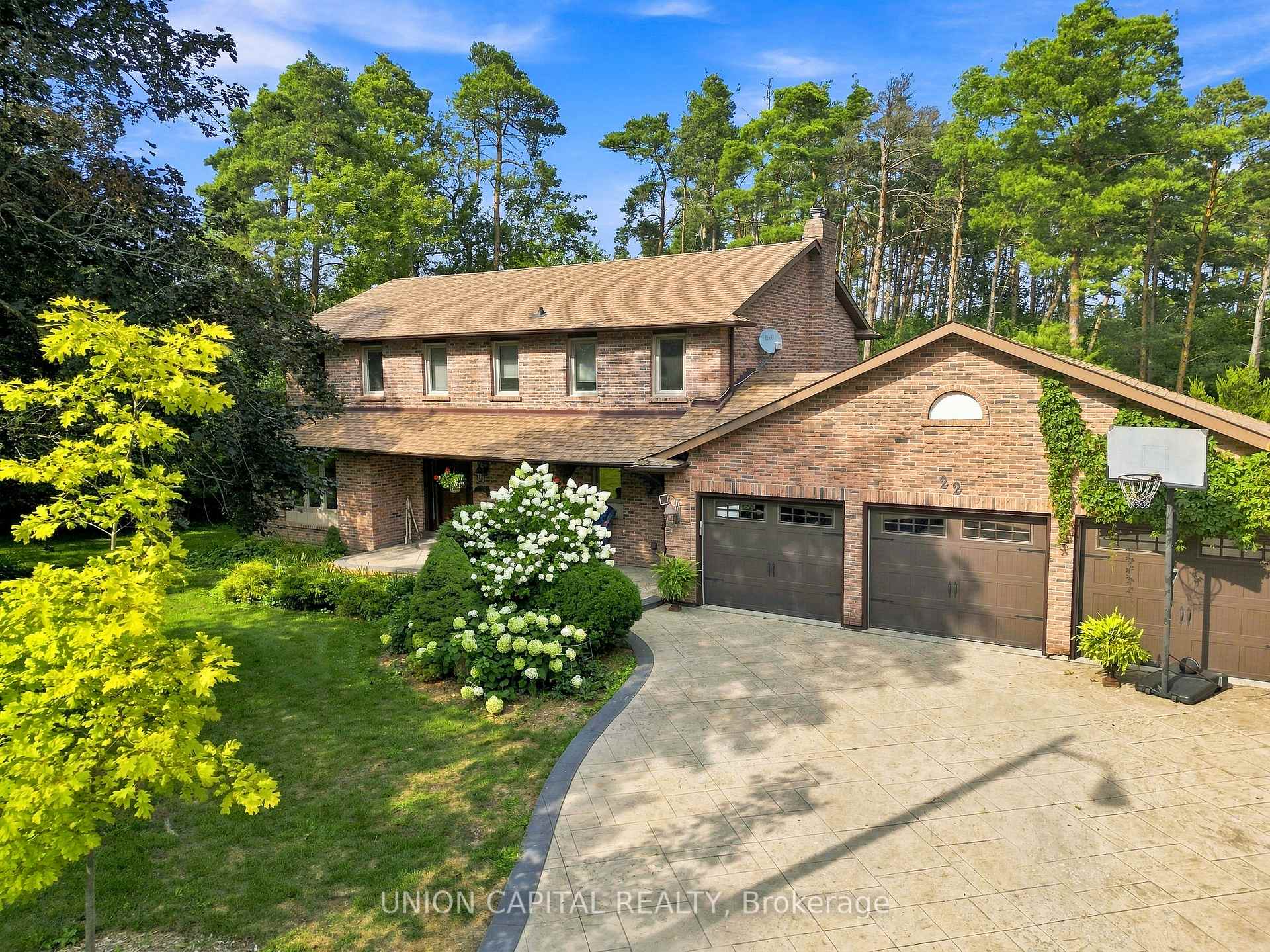 22 Cynthia Crescent Richmond Hill Ontario Canada Sale residential Tan Nguyen Union Capital Realty, Brokerage*