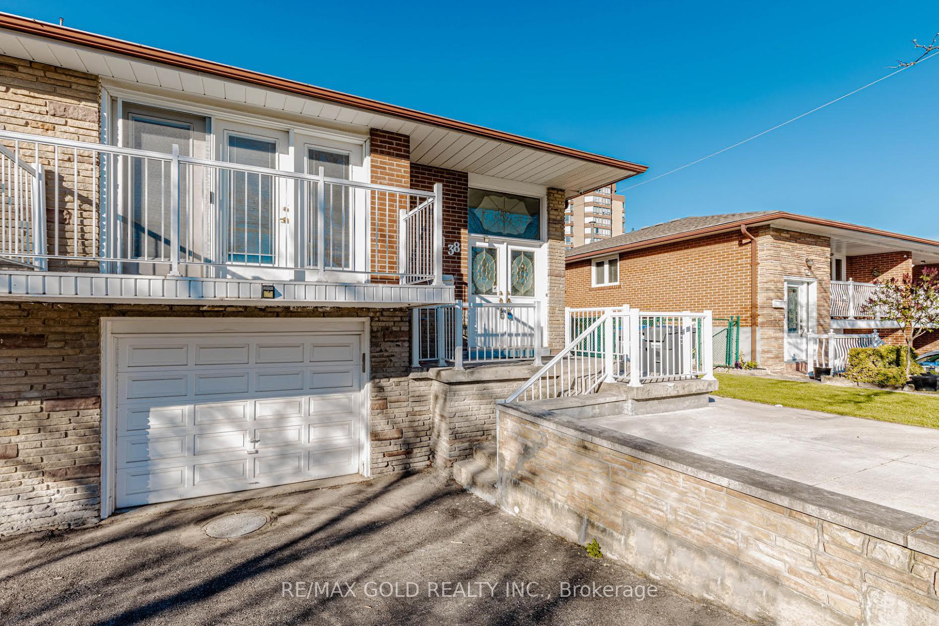 38 Achill Crescent Mississauga Ontario Canada Sale residential Natasha Niles Century 21 Signature Service
