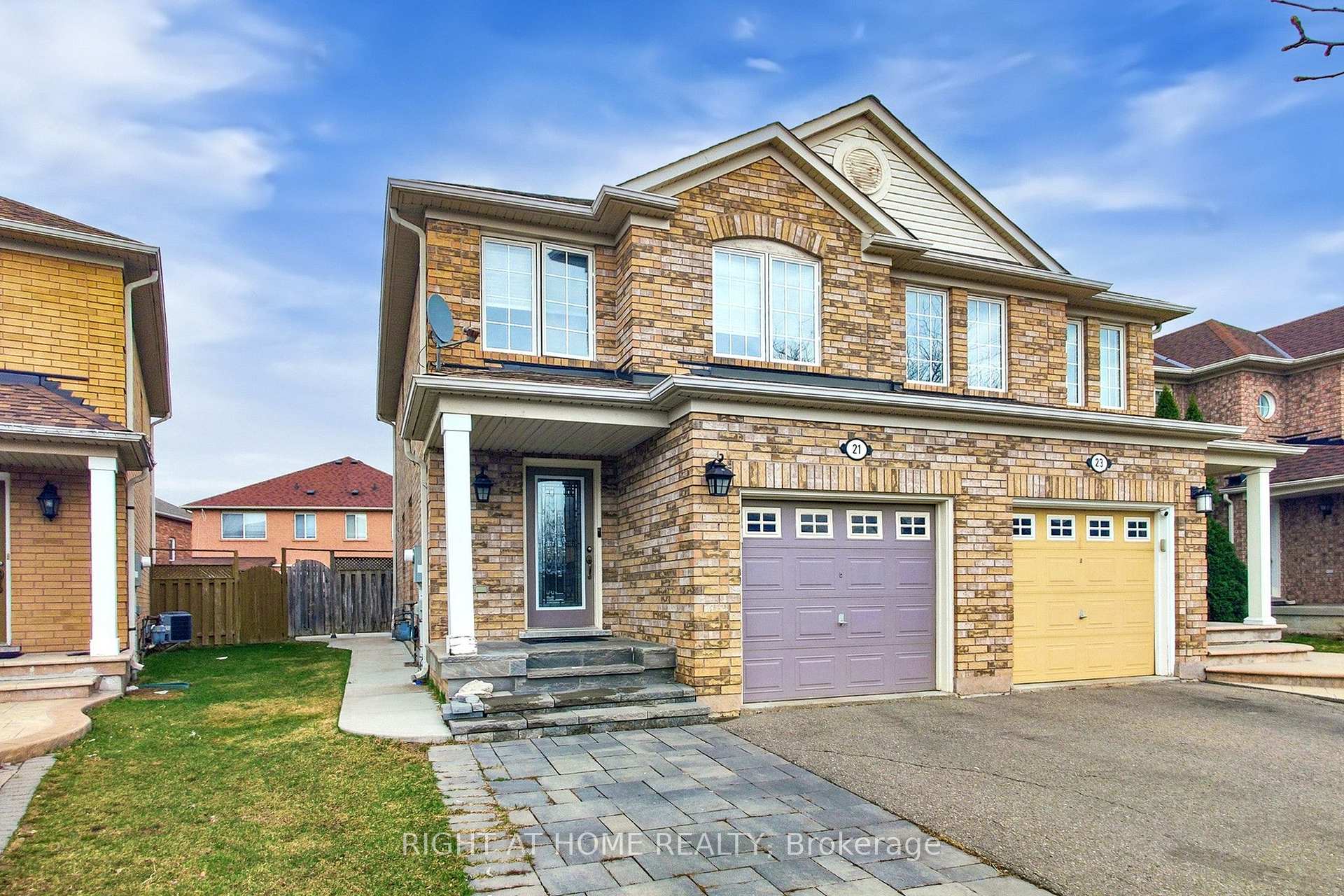 21 Dunlop Court Brampton Ontario Canada Sale residential Joseph Joubran Right at Home Realty, Brokerage*