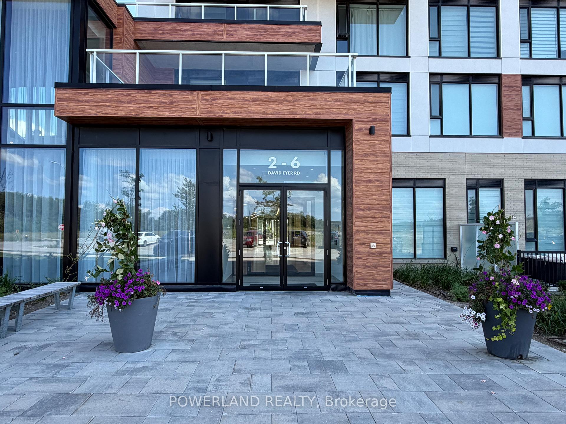 828 - 2 David Eyer Road Richmond Hill Ontario Canada Sale residential Hassan Shahid Right at Home Realty, Brokerage*