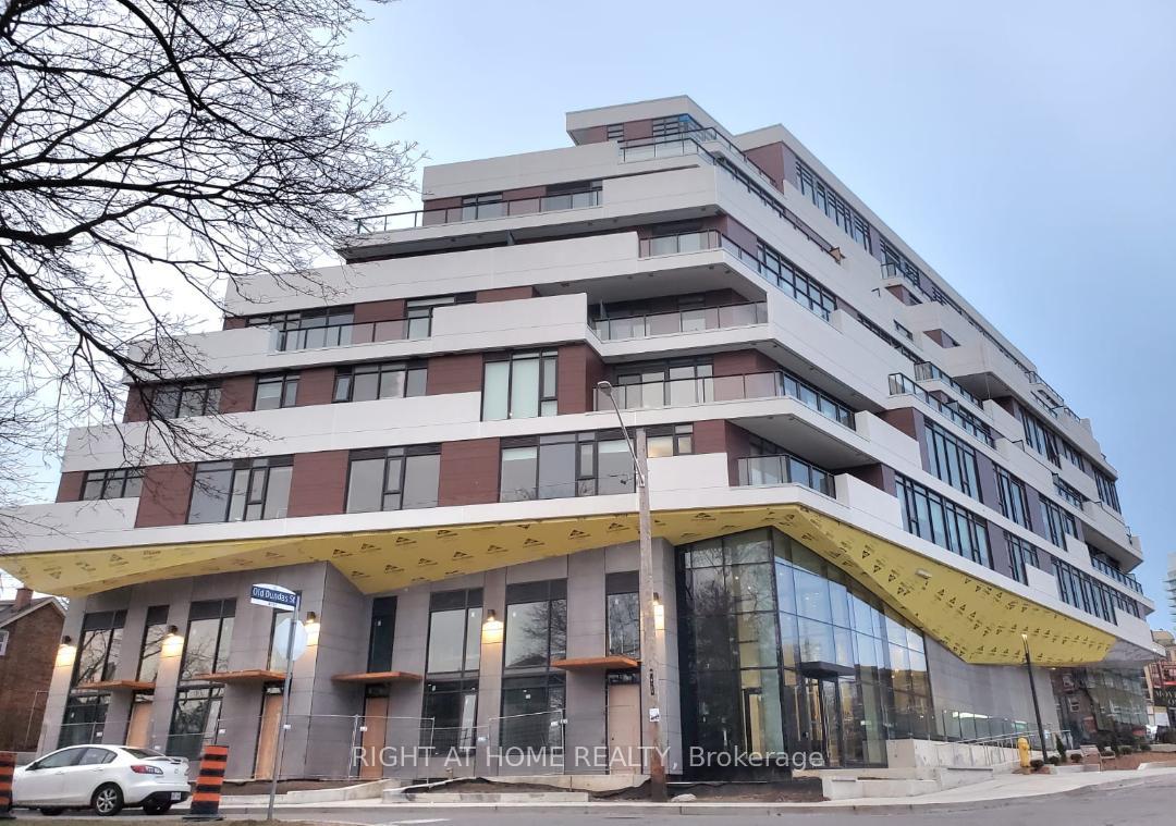 418 - 160 Kingsway Crescent Toronto Ontario Canada Rent residential Ruth-Ann Shallow Right at Home Realty, Brokerage*
