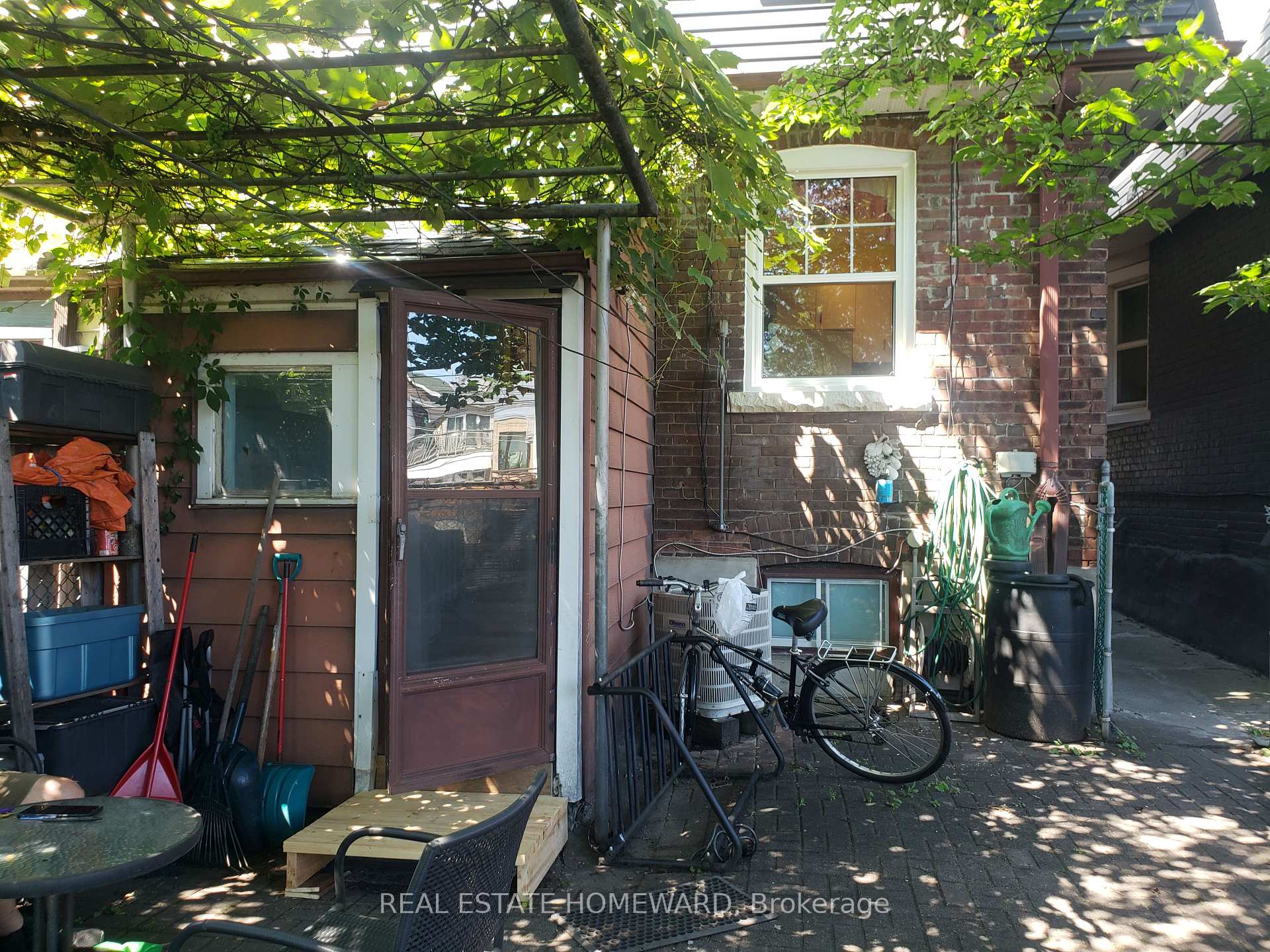 A (1st Flr) - 687 Dupont Street Toronto Ontario Canada Rent residential Joanna Ionescu Real Estate Homeward, Brokerage*
