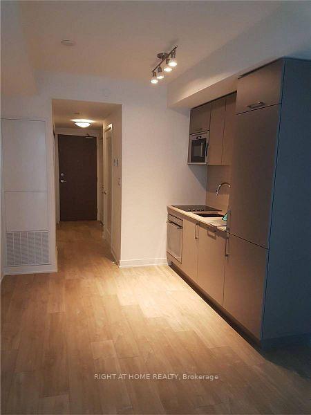 420E - 576 FRONT Street W Toronto Ontario Canada Rented residential Christopher Hurst Right at Home Realty, Brokerage*