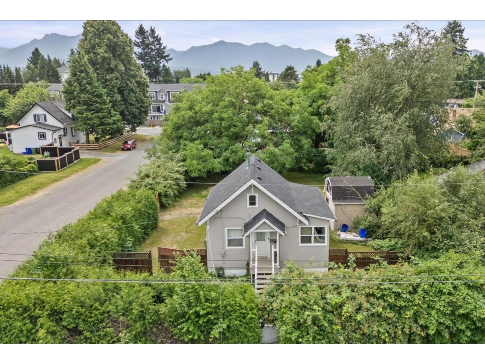46028 KING AVENUE|Chilliwack Pro Chilliwack British Columbia Canada Sale residential Nadine Brunelle Pathway Executives Realty Inc.