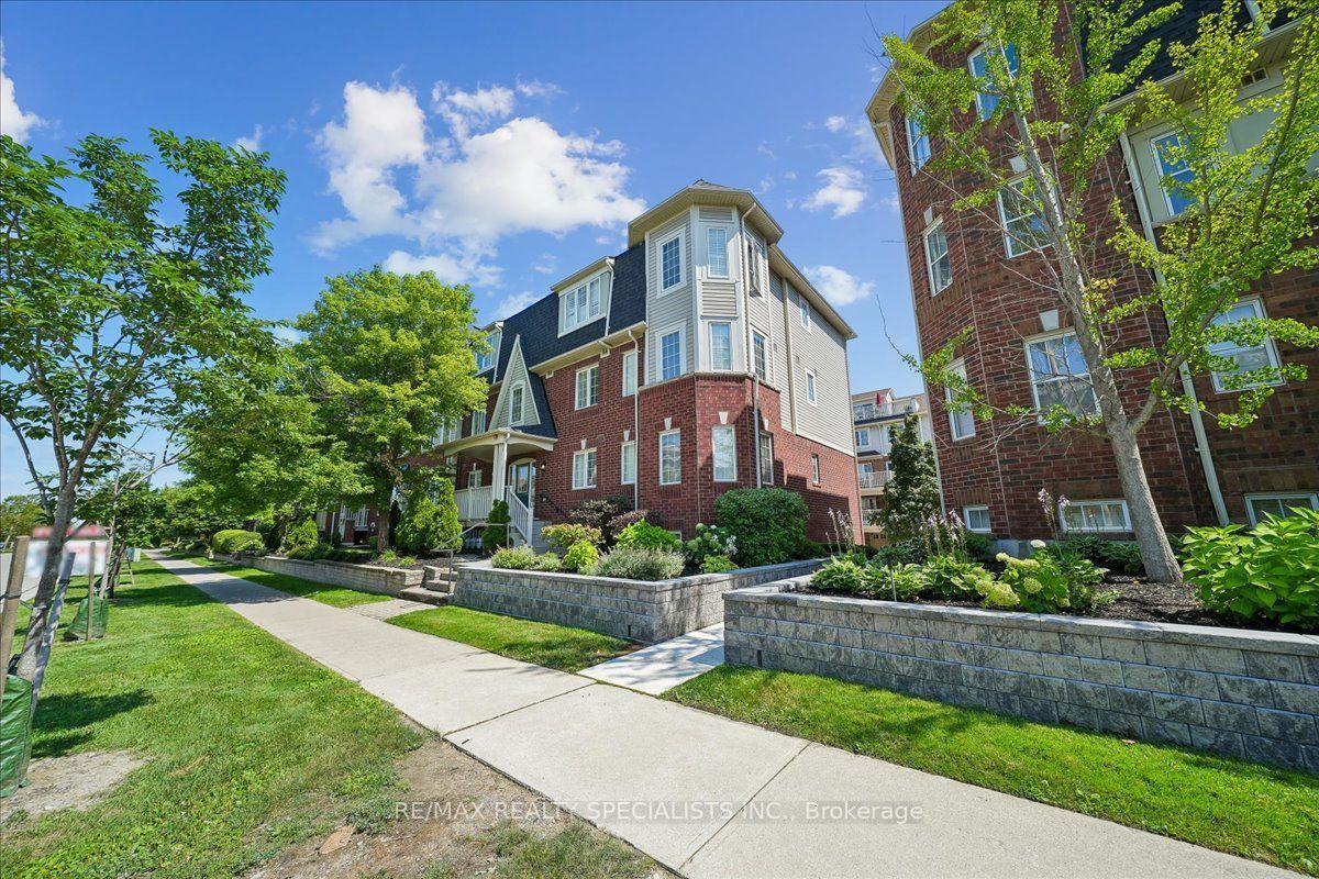 5 - 614 Shoreline Drive Mississauga Ontario Canada Rent residential Cliff Barron RE/MAX Real Estate Centre, Inc., Brokerage *