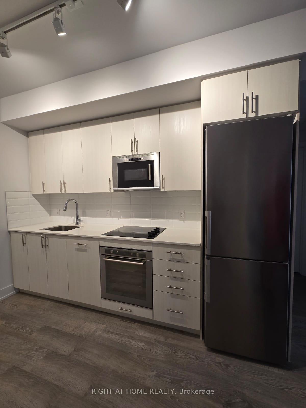 Unit306 - 2550 Simcoe Street N Oshawa Ontario Canada Rent residential Ruth-Ann Shallow Right at Home Realty, Brokerage*