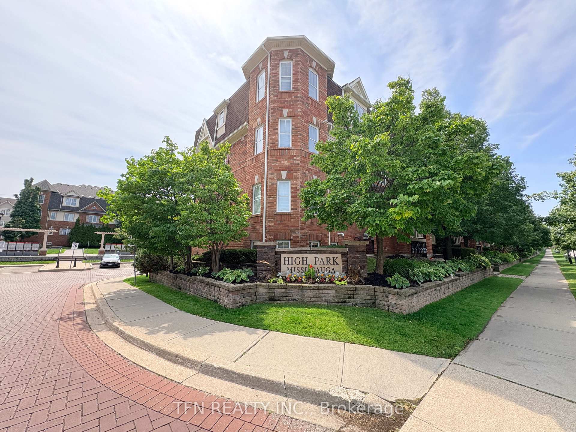 3 - 588 Shoreline Drive Mississauga Ontario Canada Rent residential Rick Ohri RE/MAX Realty Specialists Inc., Brokerage *