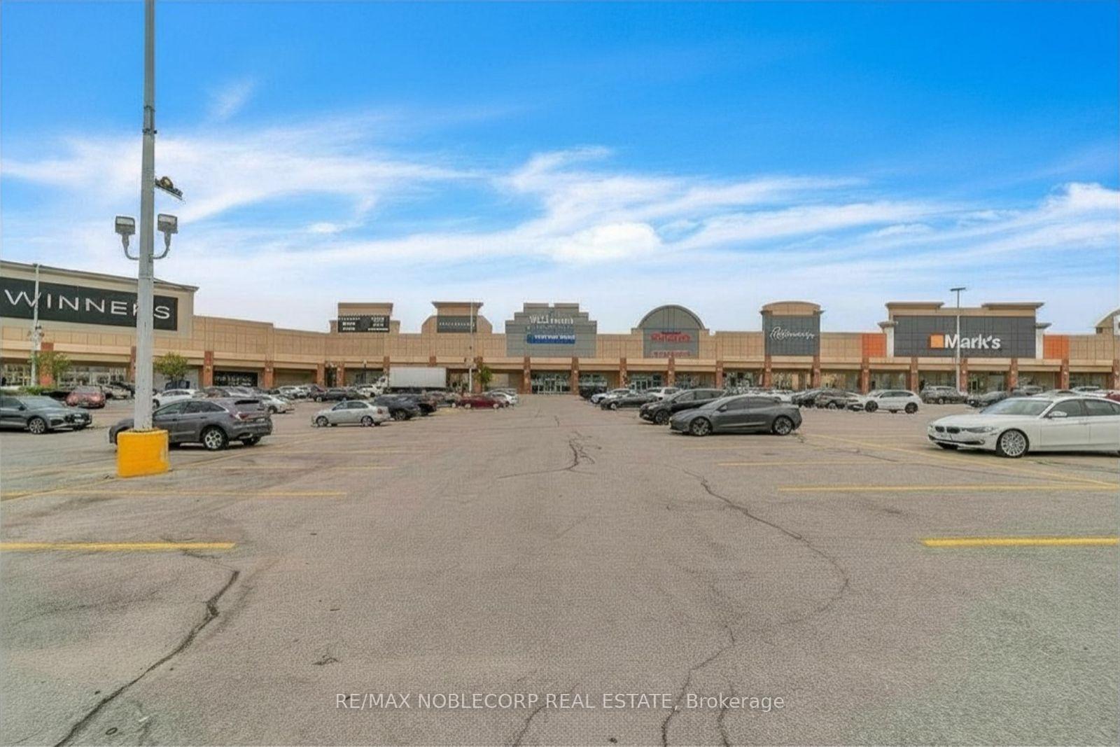 A1014 - 200 Windflower Gate Vaughan Ontario Canada Lease commercial Maria Bifolchi Re/Max Noblecorp Real Estate, Brokerge*