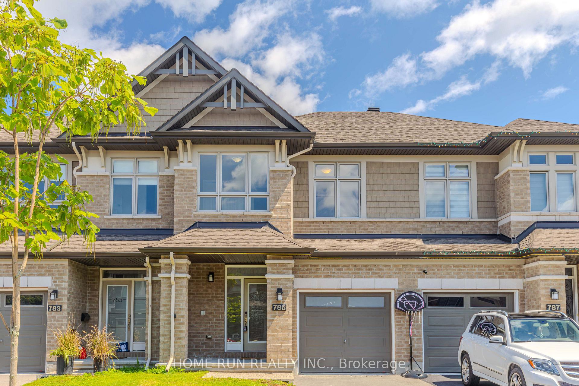 785 Cairn Crescent Ottawa Ontario Canada Sale residential Christiane Lafleur RE/MAX HALLMARK REALTY GROUP Brokerage *