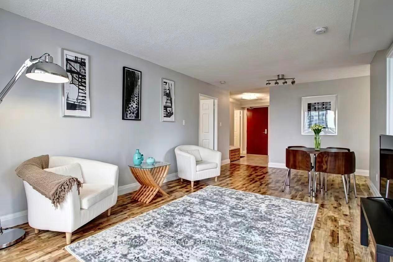 2012 - 28 Empress Avenue Toronto Ontario Canada Rent residential Winston Mak RE/MAX CROSSROADS REALTY INC. Brokerage