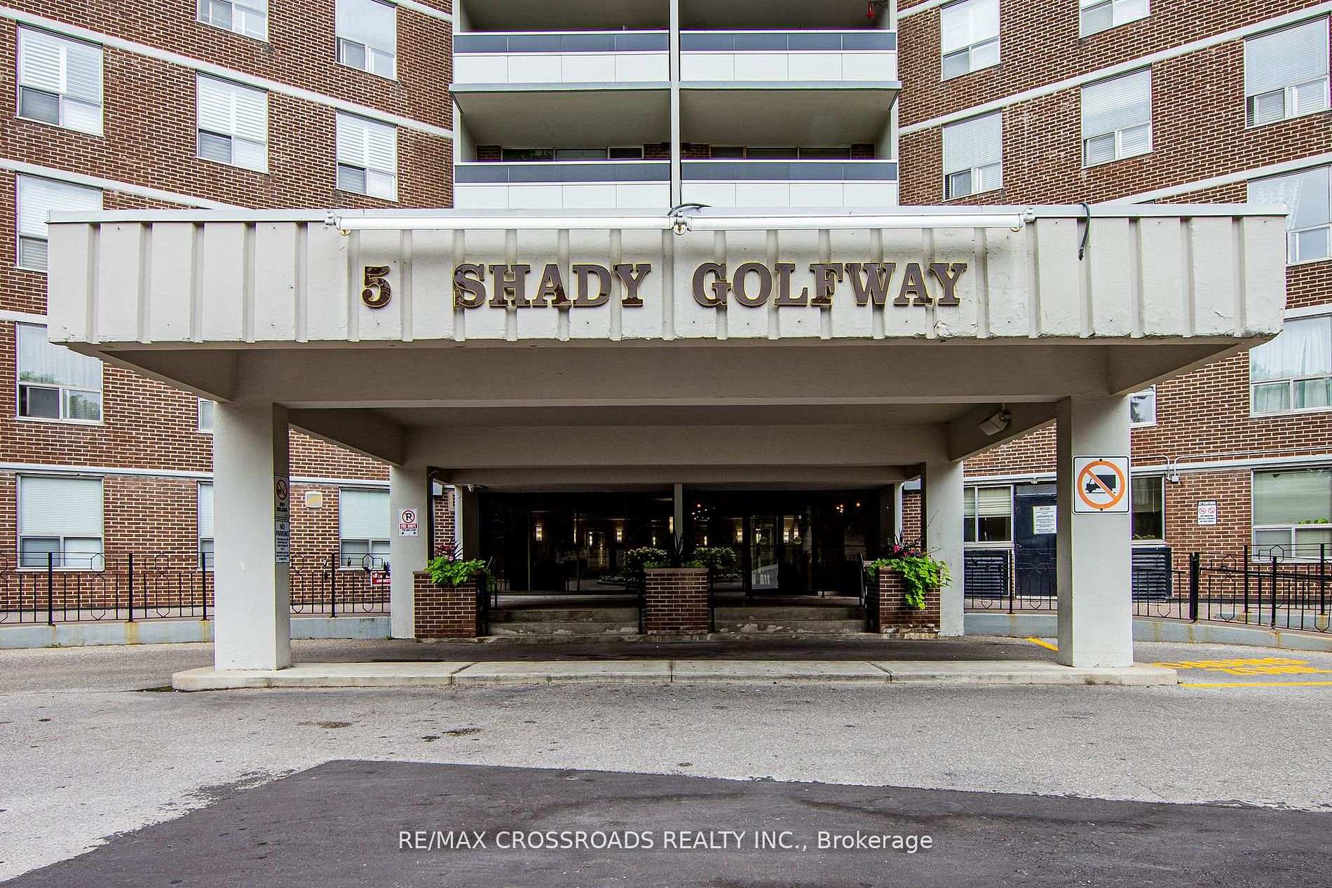 205 - 5 Shady Golfway SW Toronto Ontario Canada Rent residential Winston Mak RE/MAX CROSSROADS REALTY INC. Brokerage