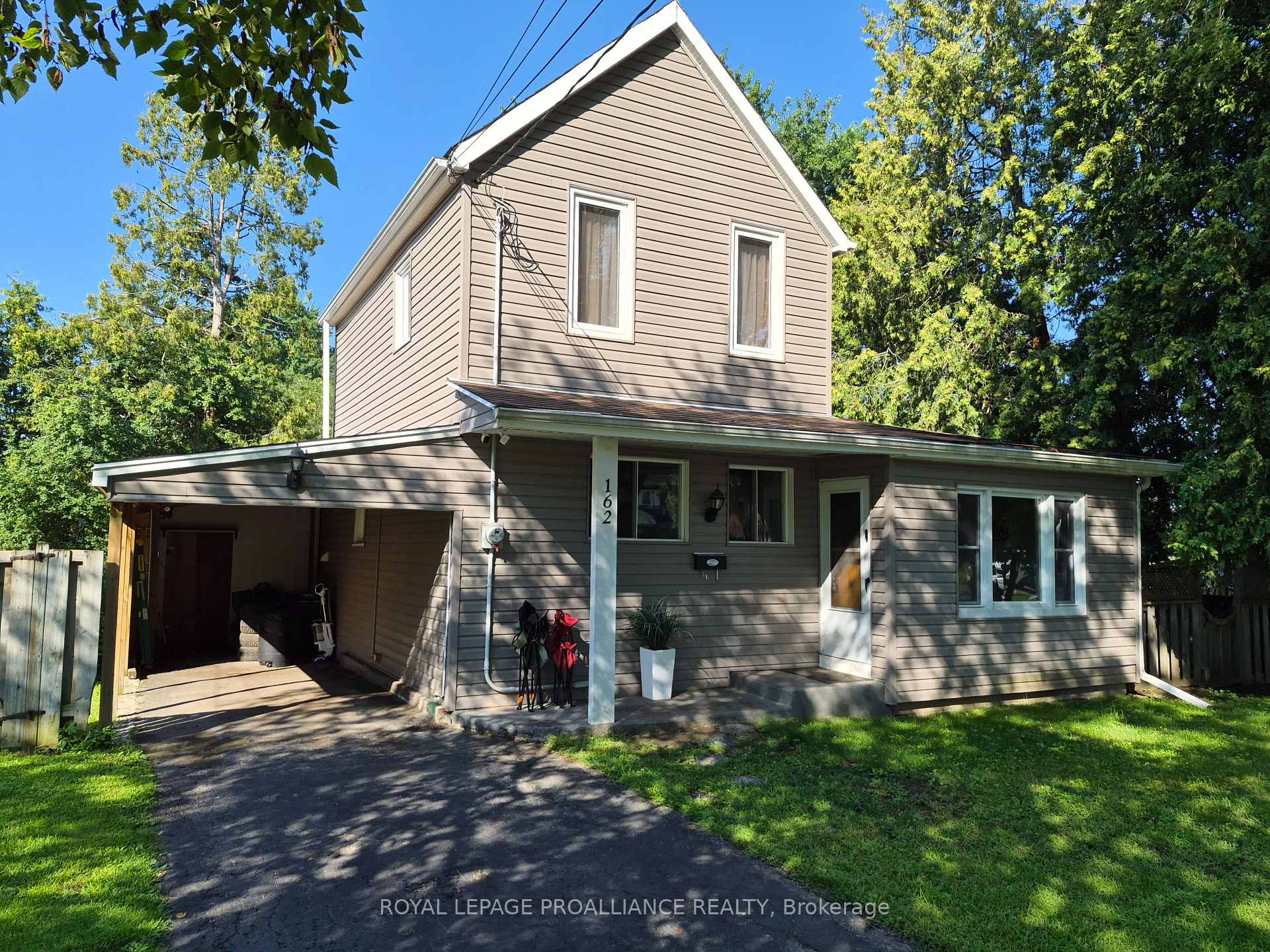 162 First Avenue Brockville Ontario Canada Sale residential   HomeLife/DLK Real Estate Ltd., Brokerage*