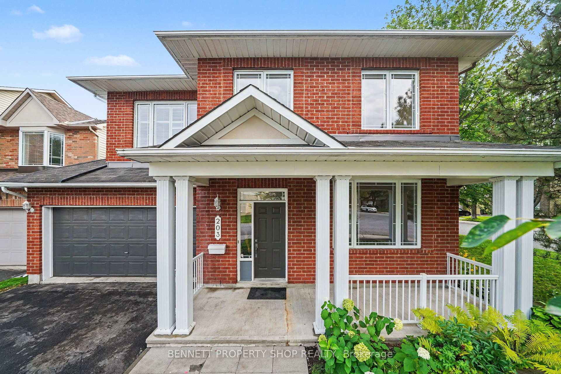 203 Harbour View Street Ottawa Ontario Canada Sale residential Christiane Lafleur RE/MAX HALLMARK REALTY GROUP Brokerage *