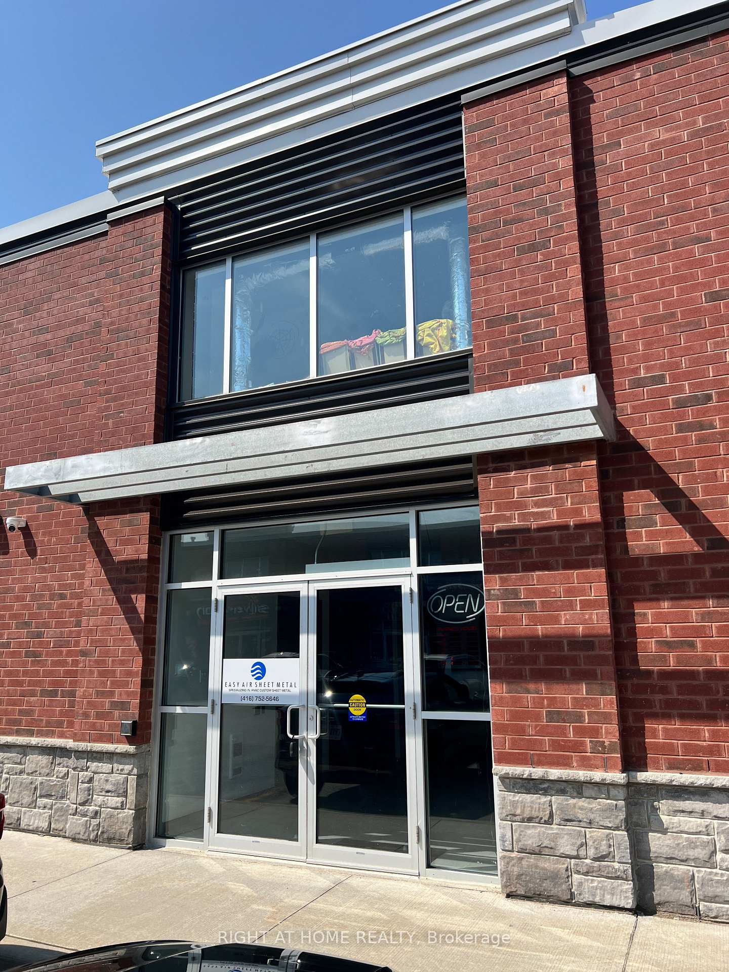 11 - 472 Taunton Road Oshawa Ontario Canada Lease commercial Ruth-Ann Shallow Right at Home Realty, Brokerage*