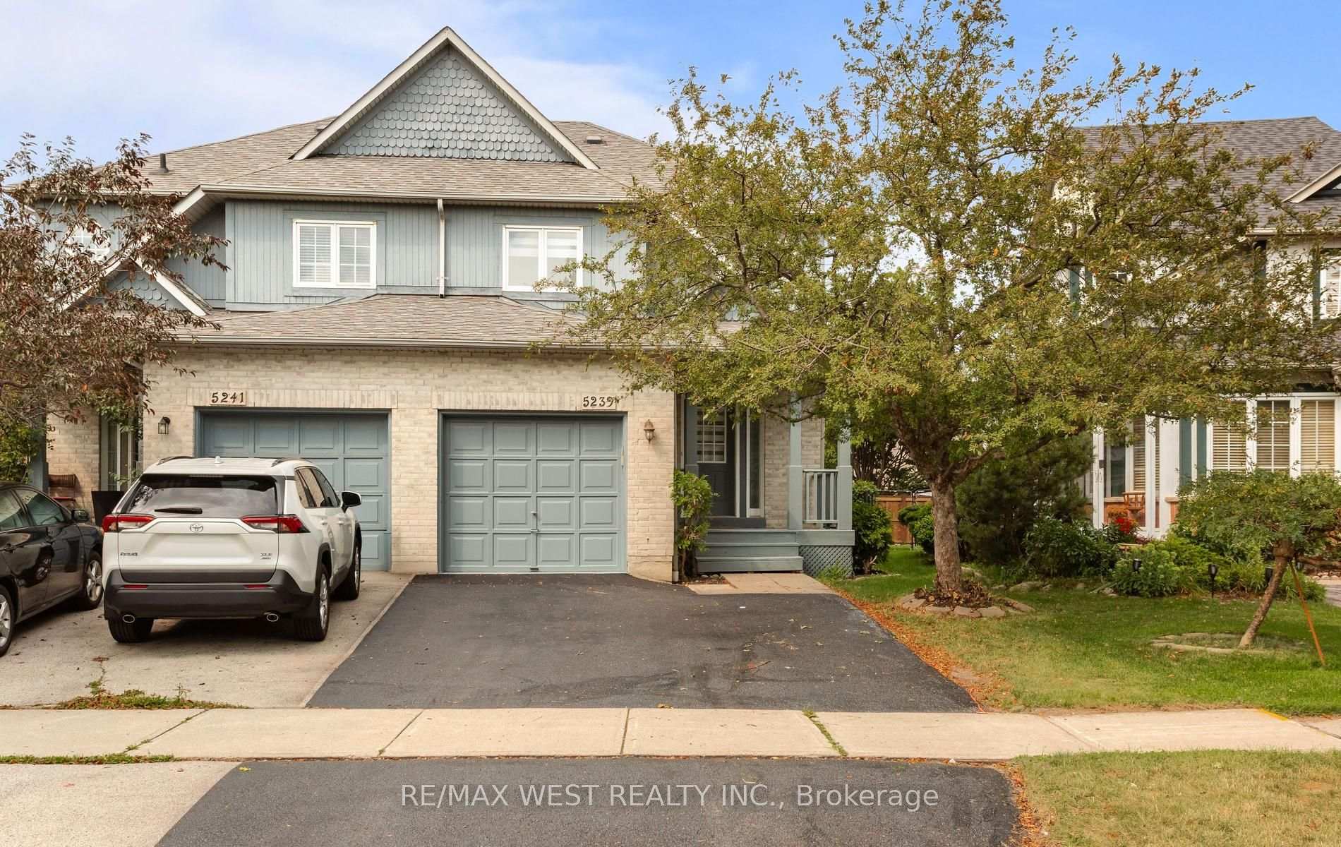 5239 Bushelgrove Circle Mississauga Ontario Canada Sale residential Zdravko Dimov Right at Home Realty, Brokerage*