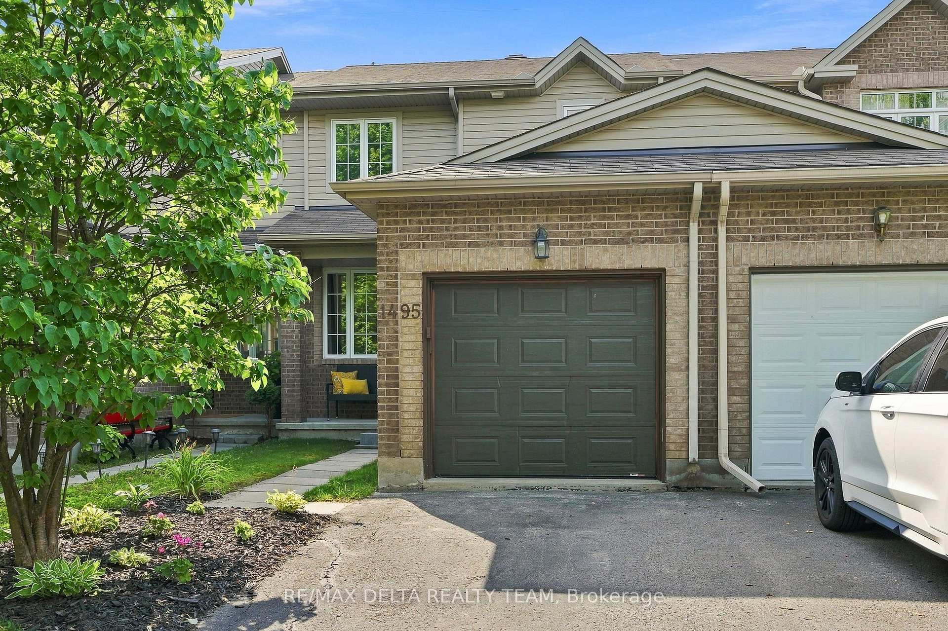 1495 Demeter Street Ottawa Ontario Canada Sale residential Jason Clement ROYAL LEPAGE TEAM REALTY