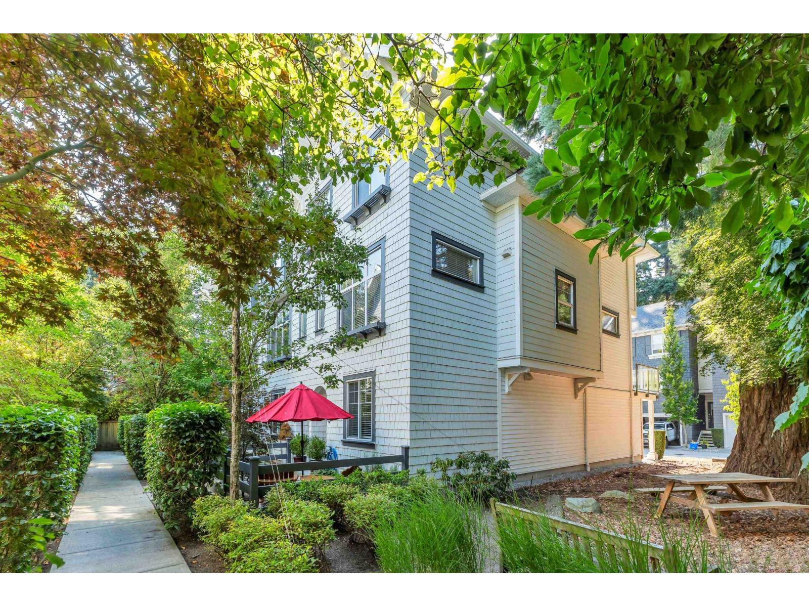14 277 171 STREET Surrey British Columbia Canada Sale residential Rimpy Bal HomeLife Benchmark Realty Corp.