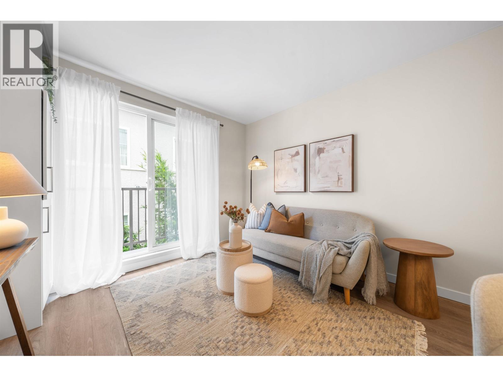 210 2234 W 1ST AVENUE Vancouver British Columbia Canada Sale residential   First Stay Realty Inc.