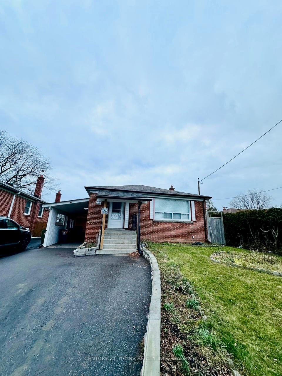 40 Tedford Drive Toronto Ontario Canada Rent residential Sudharshan Muthu, CPA, CGA Century 21 Titans Realty Inc., Brokerage *