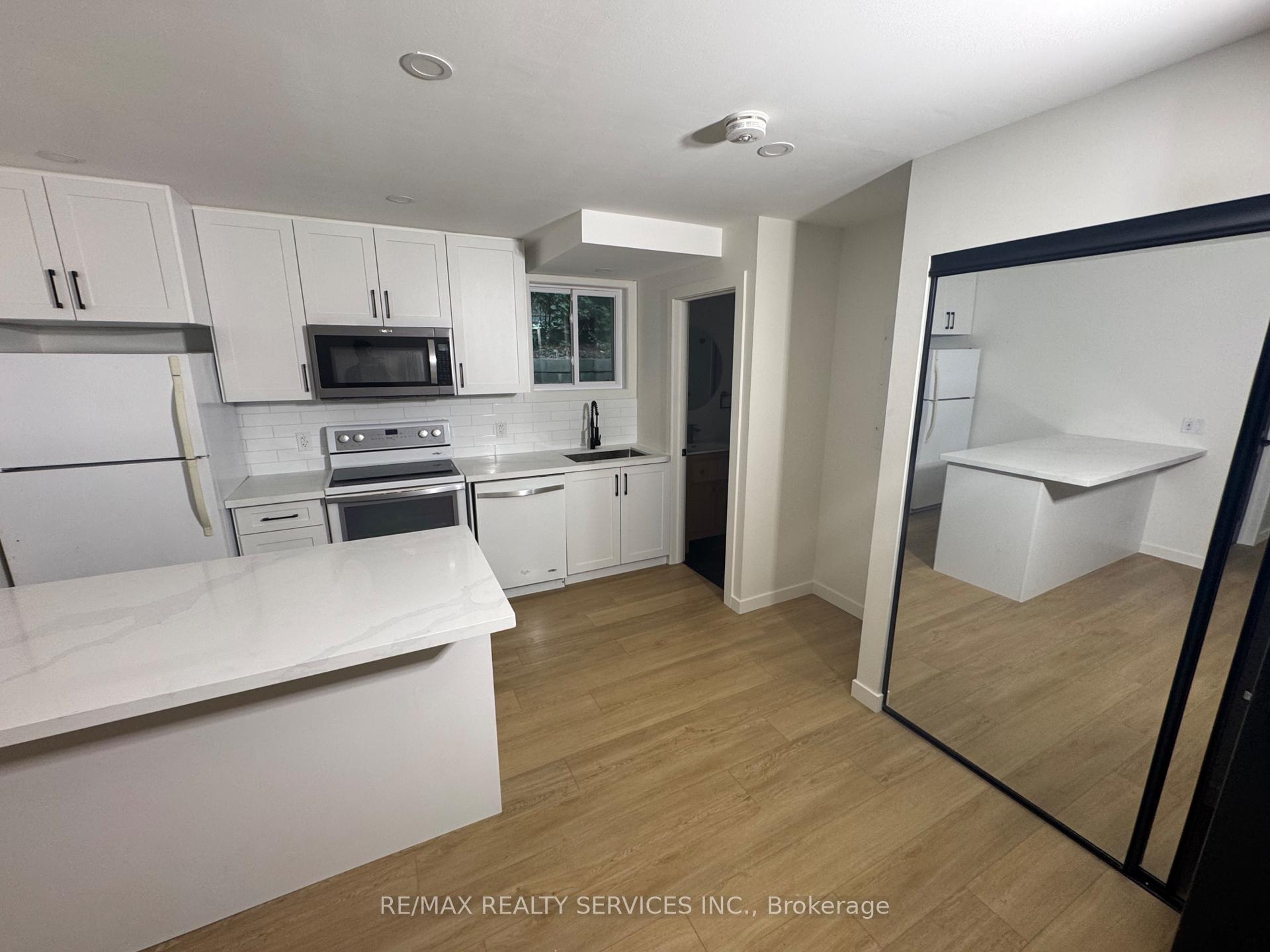 8 - 16 East Avenue Brantford Ontario Canada Rent residential CJ Singh RE/MAX Realty Services Inc., Brokerage*