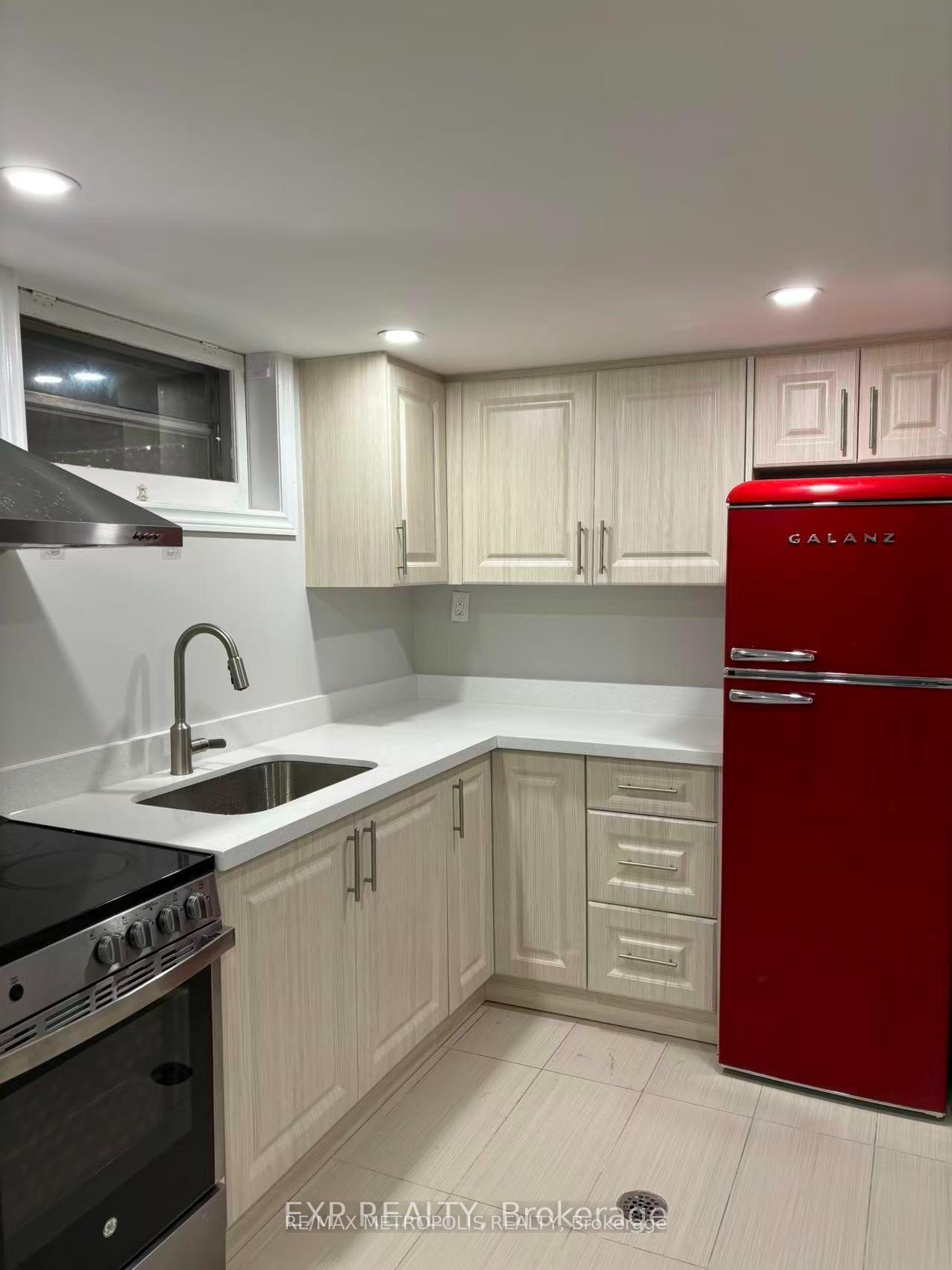 Bsmt - 6 Mid Pines Road Toronto Ontario Canada Rent residential Dushan Nithiyanantham RE/MAX Metropolis Realty Brokerage*