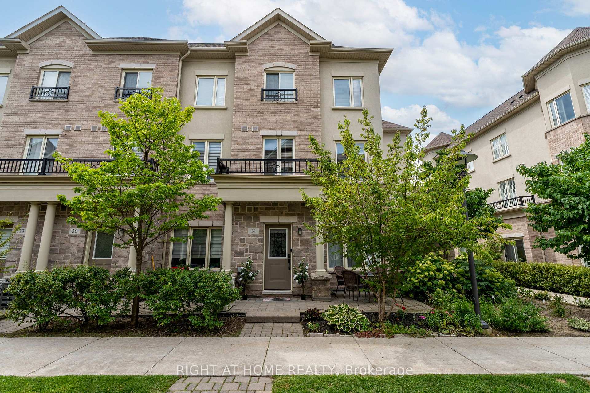 31 - 27 Coneflower Crescent Toronto Ontario Canada Sale residential Yana Ivanova Right at Home Realty, Brokerage*