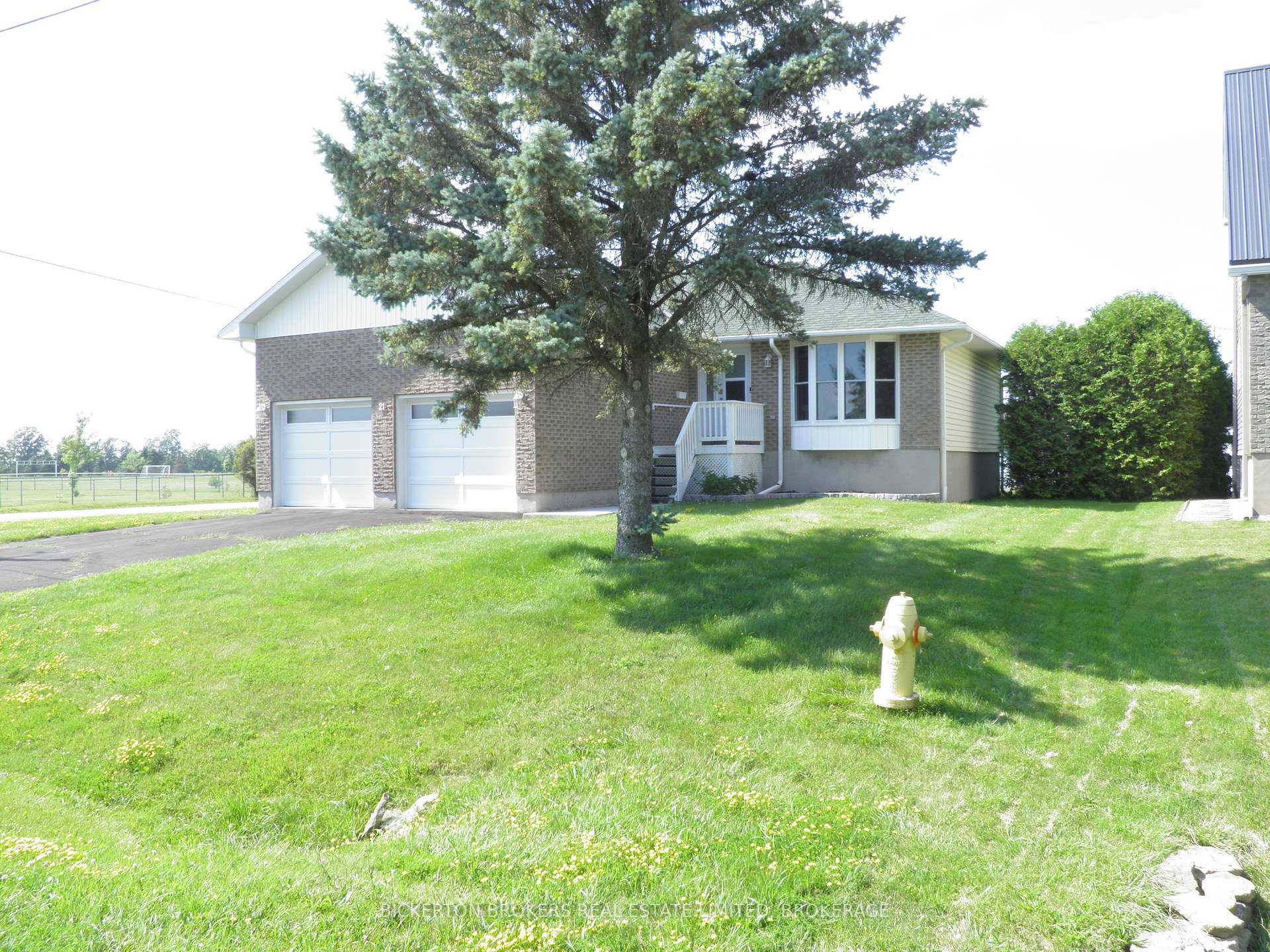 21 Frederick St Street Lansdowne Village Ontario Canada Sale residential   Bickerton Brokers Limited, Brokerage *