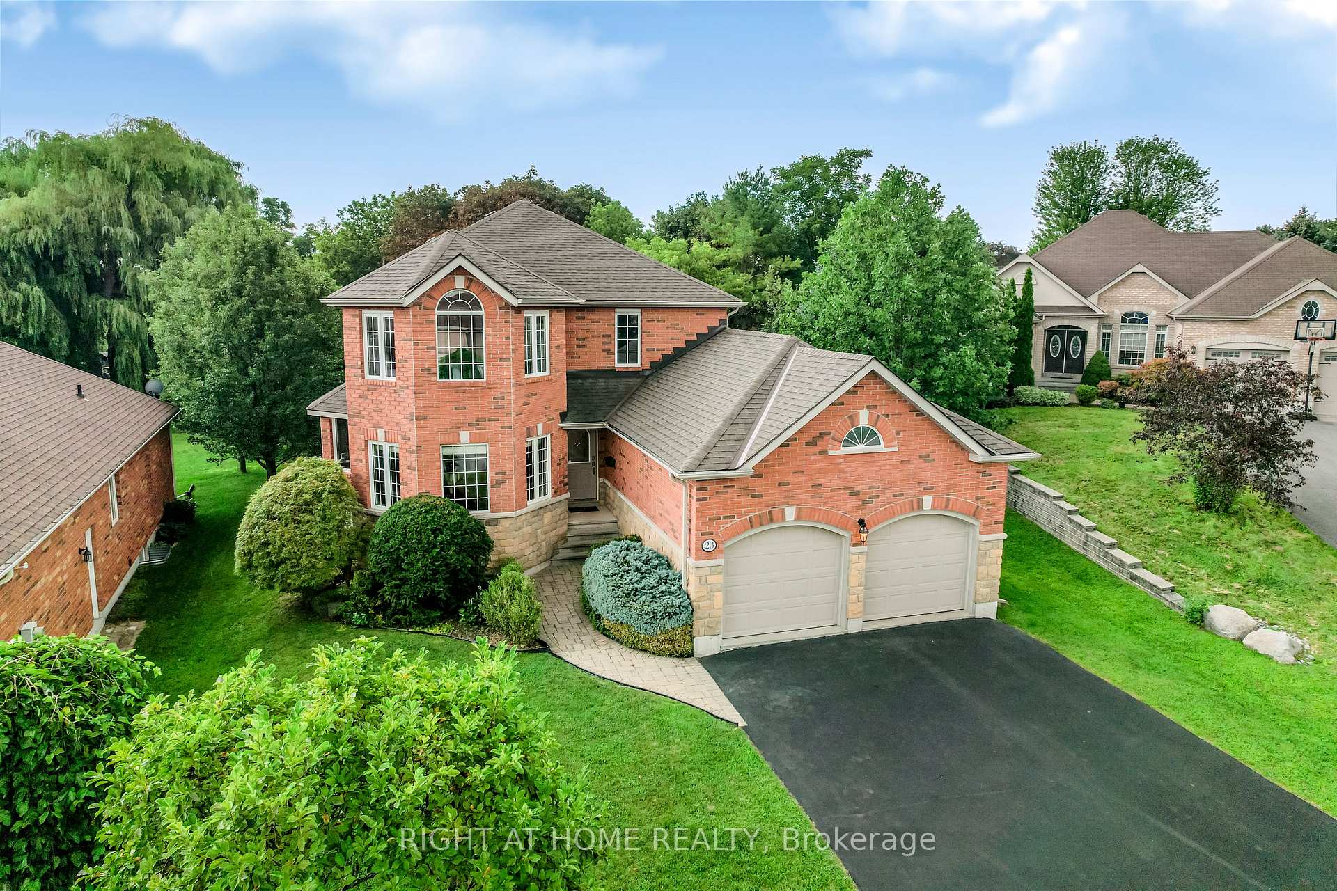 23 Magnolia Court Belleville Ontario Canada Sale residential Mike McMahon Right at Home Realty, Brokerage*
