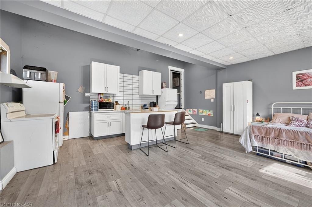 56 East 32nd Street Hamilton Ontario Canada Sale residential   Canfin Realty Services Inc.