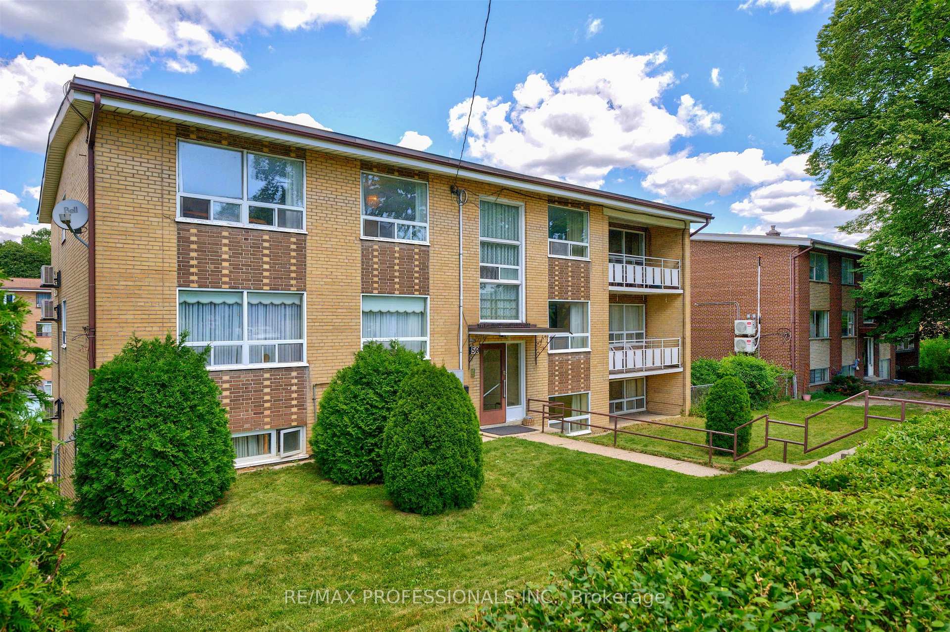 50 Waniska Avenue Toronto Ontario Canada Sale residential Nadine Lachtabega RE/MAX Professionals Inc., Brokerage*