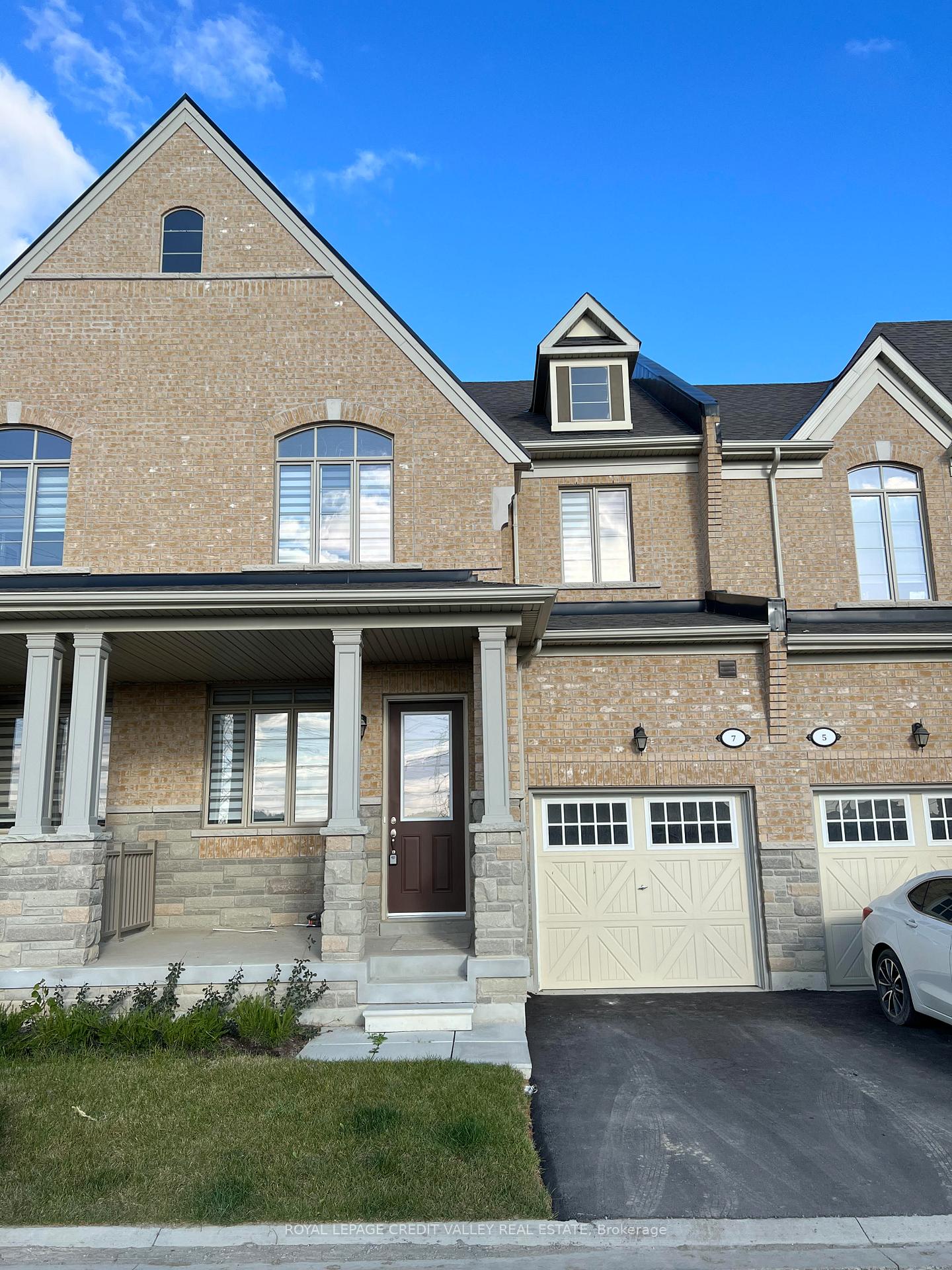 7 Cachia Lane Ajax Ontario Canada Rent residential Senia Woods Royal LePage Credit Valley Real Estate, Brokerage*