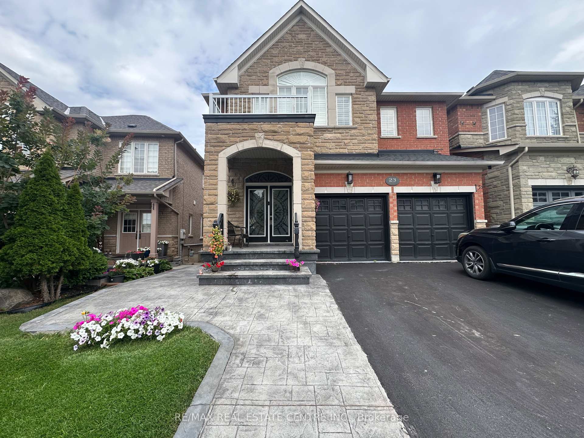 Basement Apartm - 23 Oblate Crescent Brampton Ontario Canada Rent residential Violetta Konewka RE/MAX Real Estate Centre Inc., Brokerage*