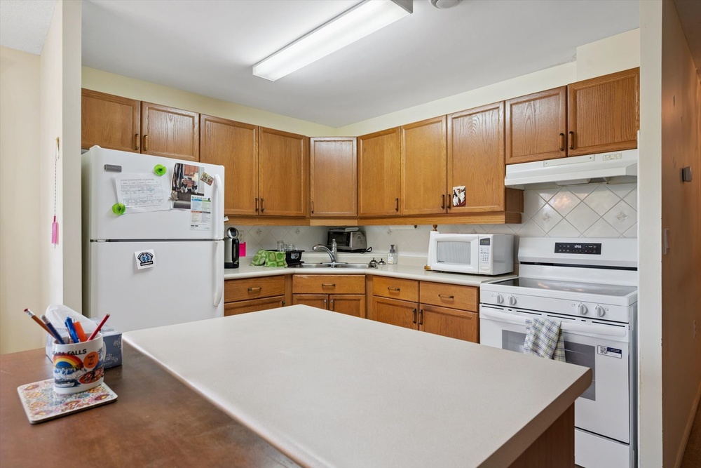 206-685 Woolwich Street   Guelph Ontario Canada Sale residential   HomeLife Power Realty Inc., Brokerage*