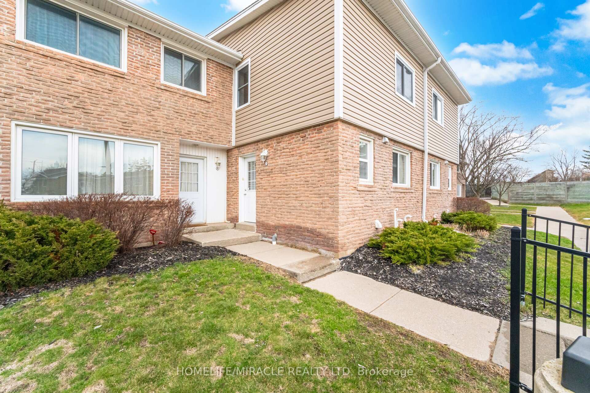 20 - 50 Westmount Road Kitchener Ontario Canada Sale residential   HomeLife/Miracle Realty Ltd., Brokerage*
