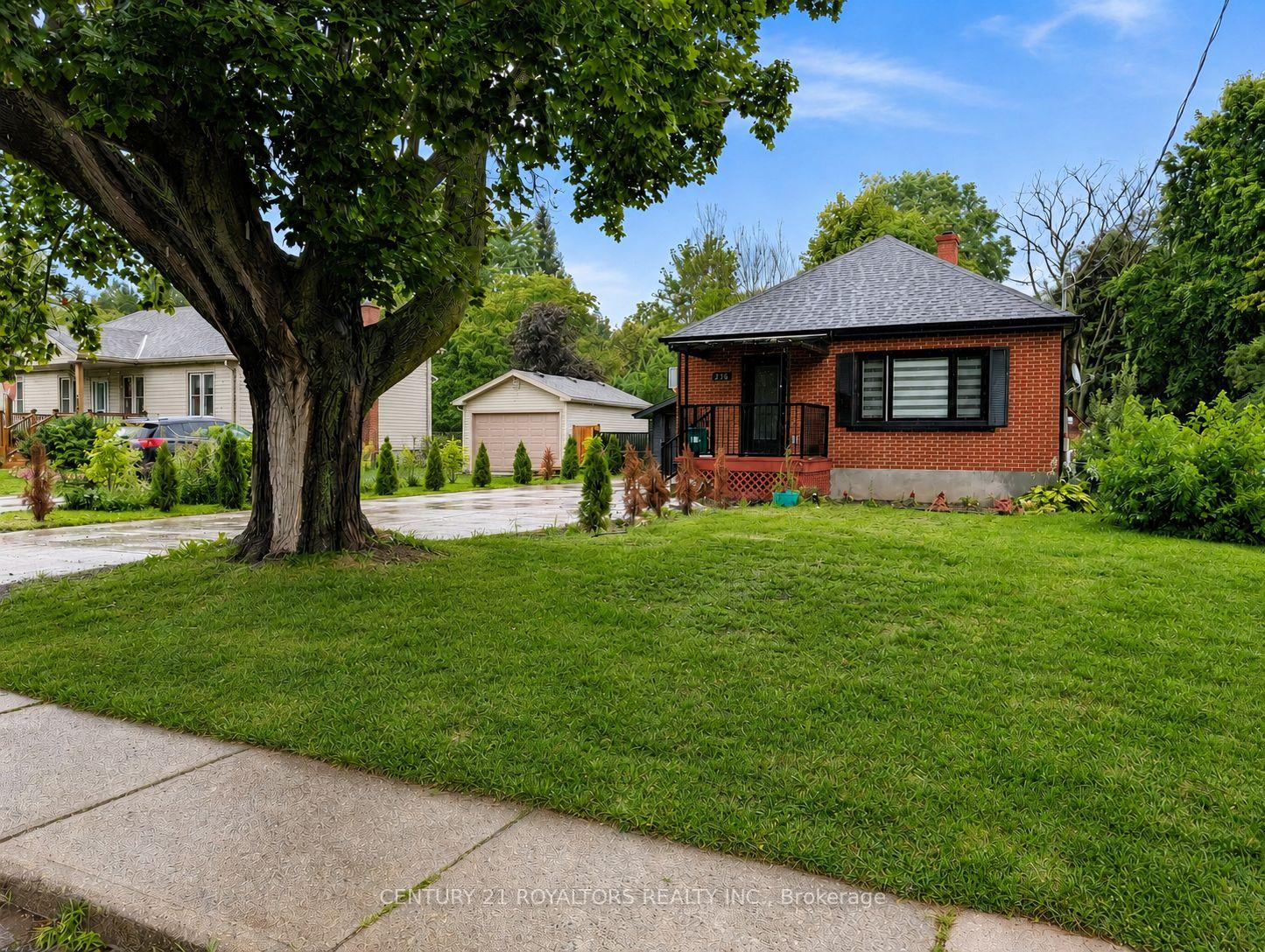 336 Victoria Street N Woodstock Ontario Canada Sale residential Gagan Dhah Century 21 Royaltors Realty Inc.,Brokerage
