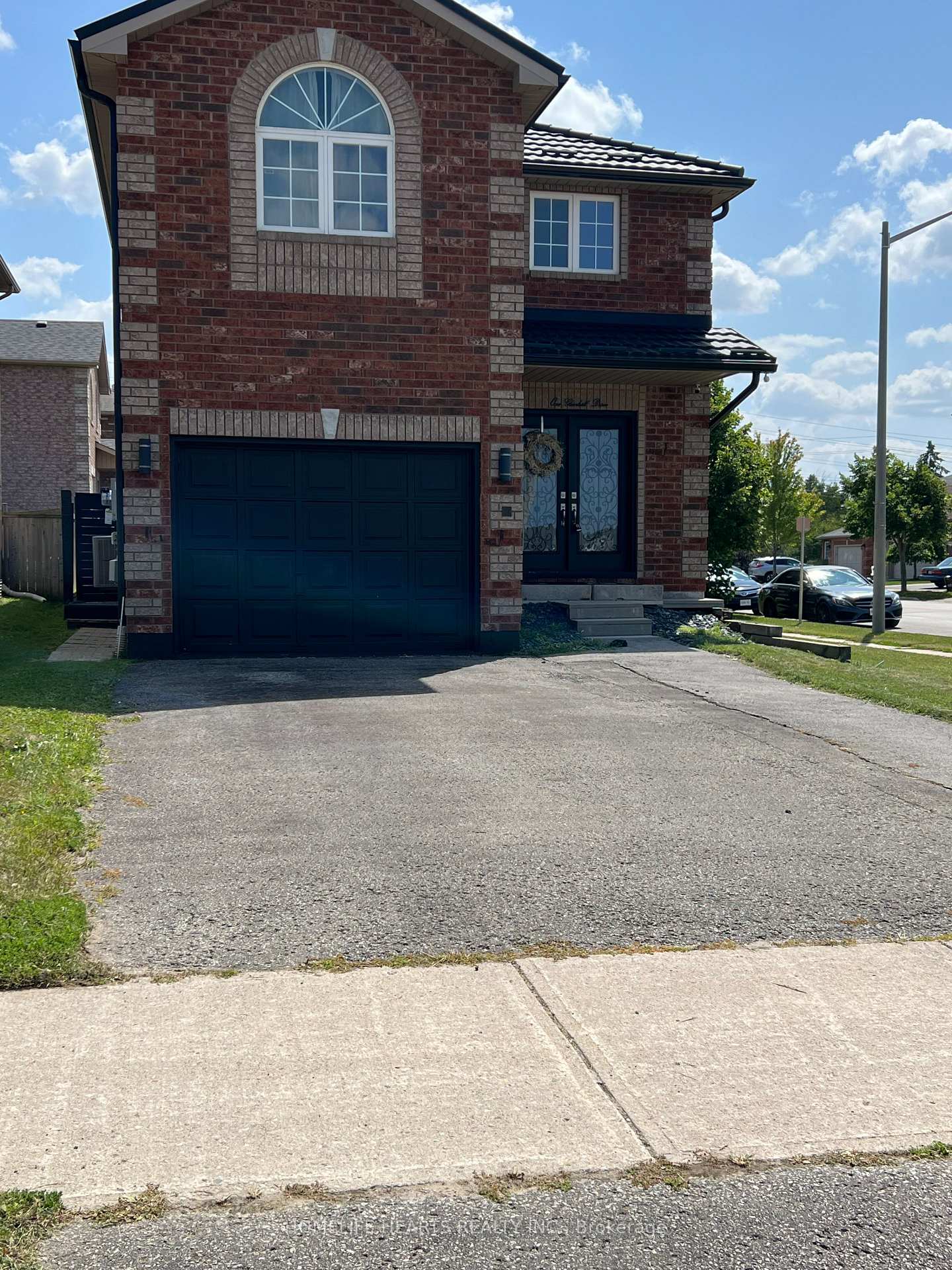 1 Glenhill Drive Barrie Ontario Canada Rent residential Danny Balkissoon HomeLife Hearts Realty Inc., Brokerage *