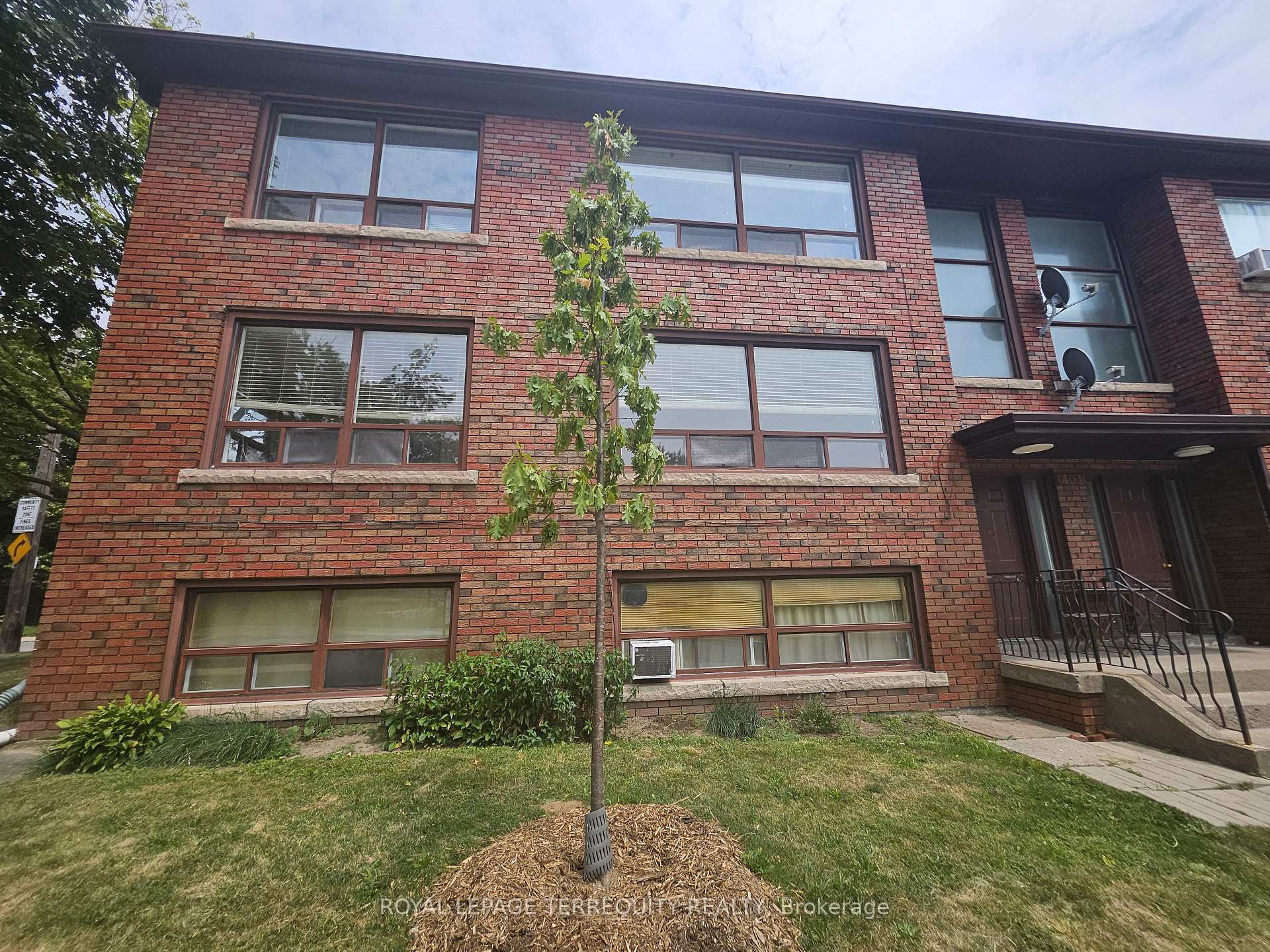 3 - 401 Winnett Avenue Toronto Ontario Canada Rent residential   MOVETA REALTY INC., Brokerage*