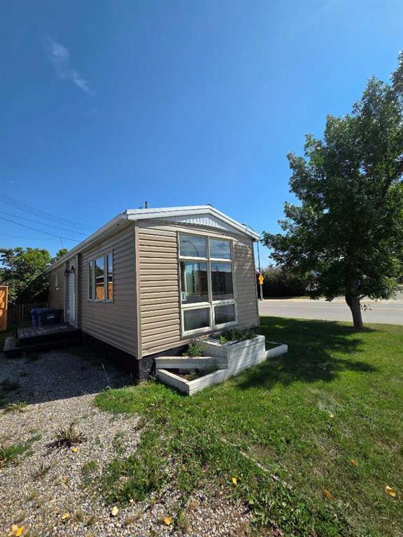 1 Park Ave  Carstairs Alberta Canada Sale residential   Coldwell Banker Vision Realty