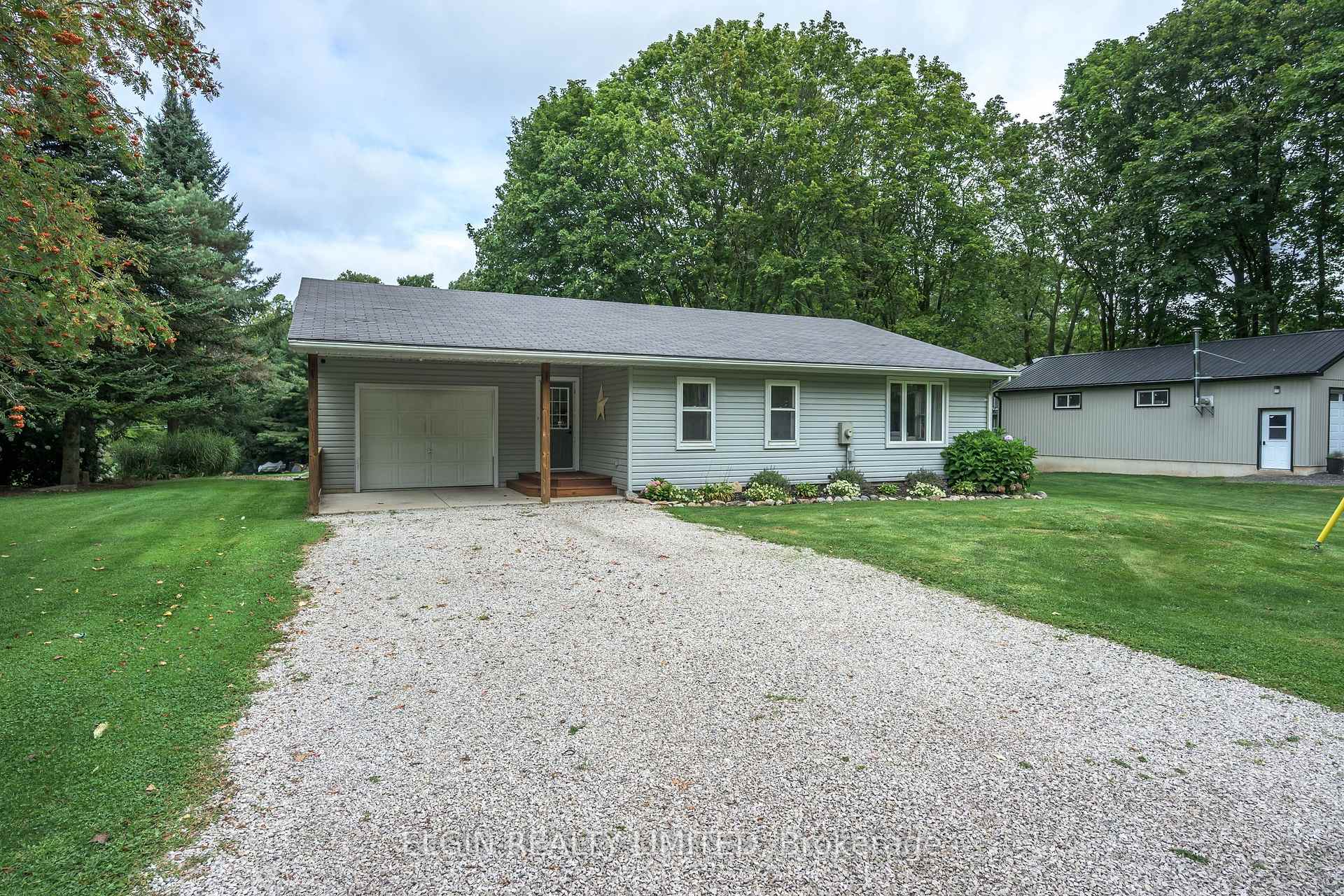 37388 LAKE Line Southwold Ontario Canada Sale residential   Elgin Realty 
