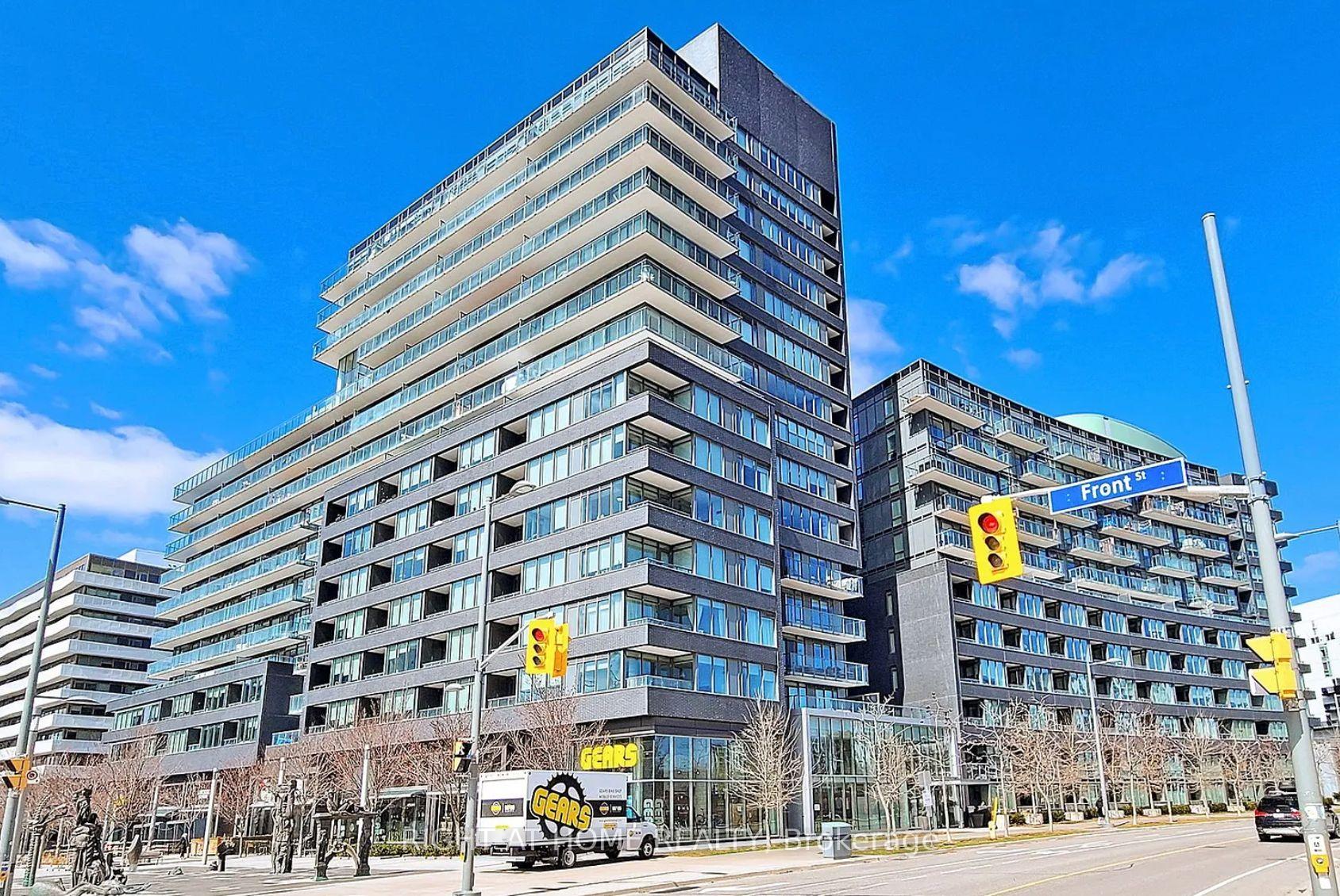 N525 - 120 Bayview Avenue Toronto Ontario Canada Rent residential Viktoria Levieva Right at Home Realty, Brokerage*