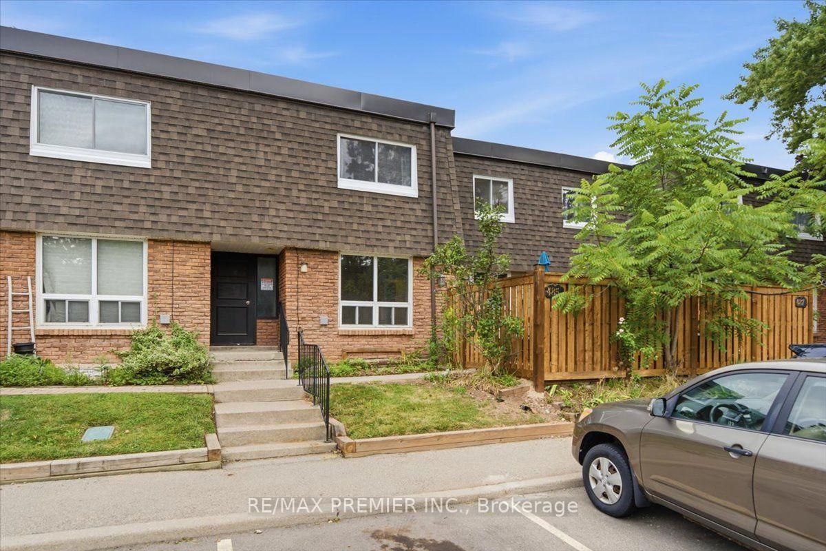 485 Timber Lane Burlington Ontario Canada Sale residential Ali Zamani RE/MAX PREMIER INC. Brokerage*