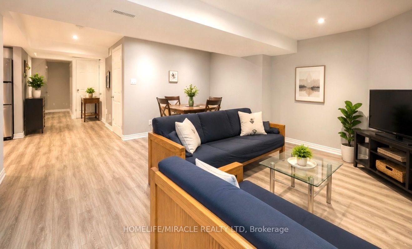 #BSMT - 5437 Royal Aberdeen Drive Mississauga Ontario Canada Rent residential   HomeLife/Miracle Realty Ltd., Brokerage*